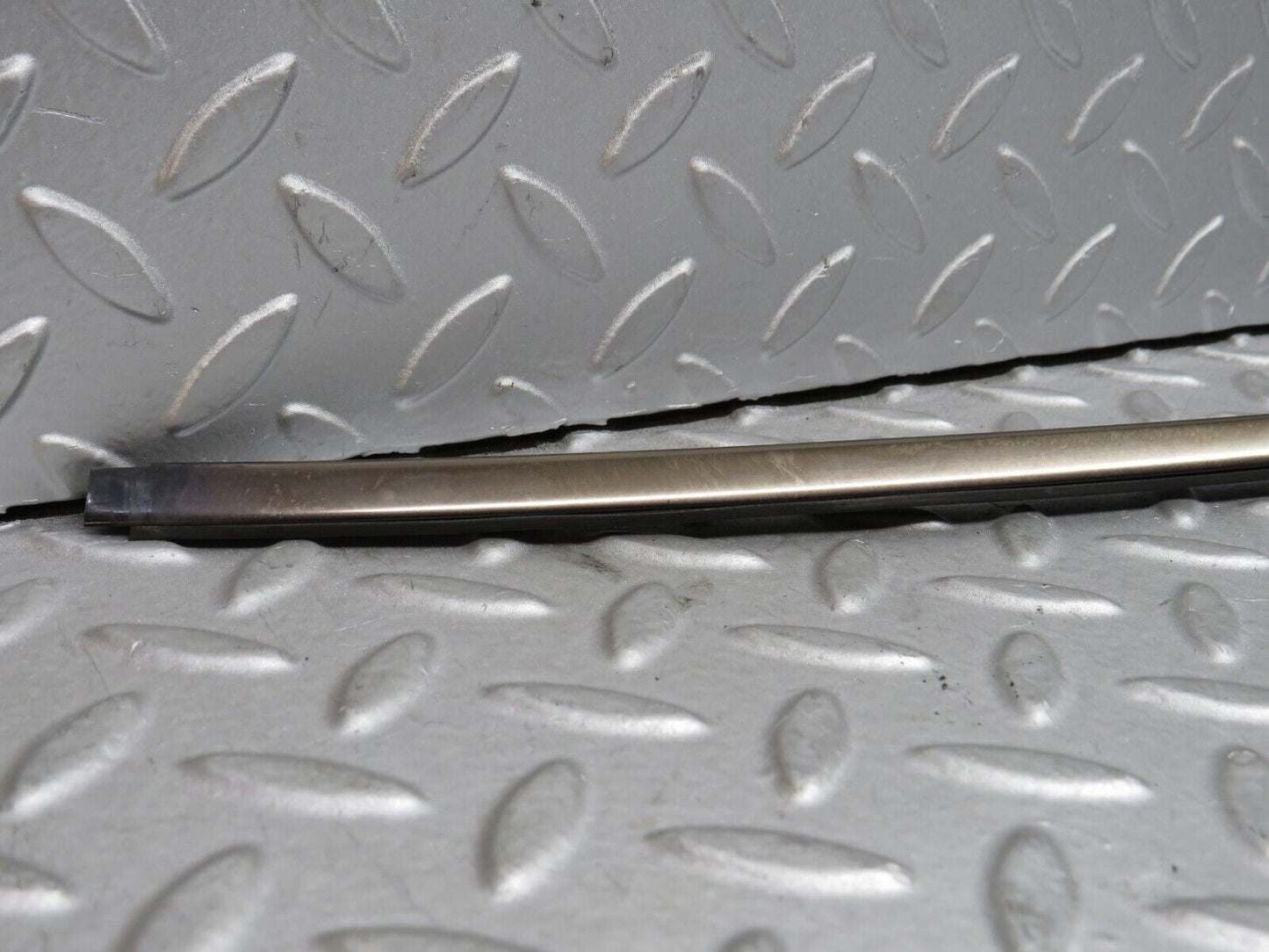 39803 Mercedes-Benz R129 320SL Coupe Front Windscreen Top Chrome Moulding Trim