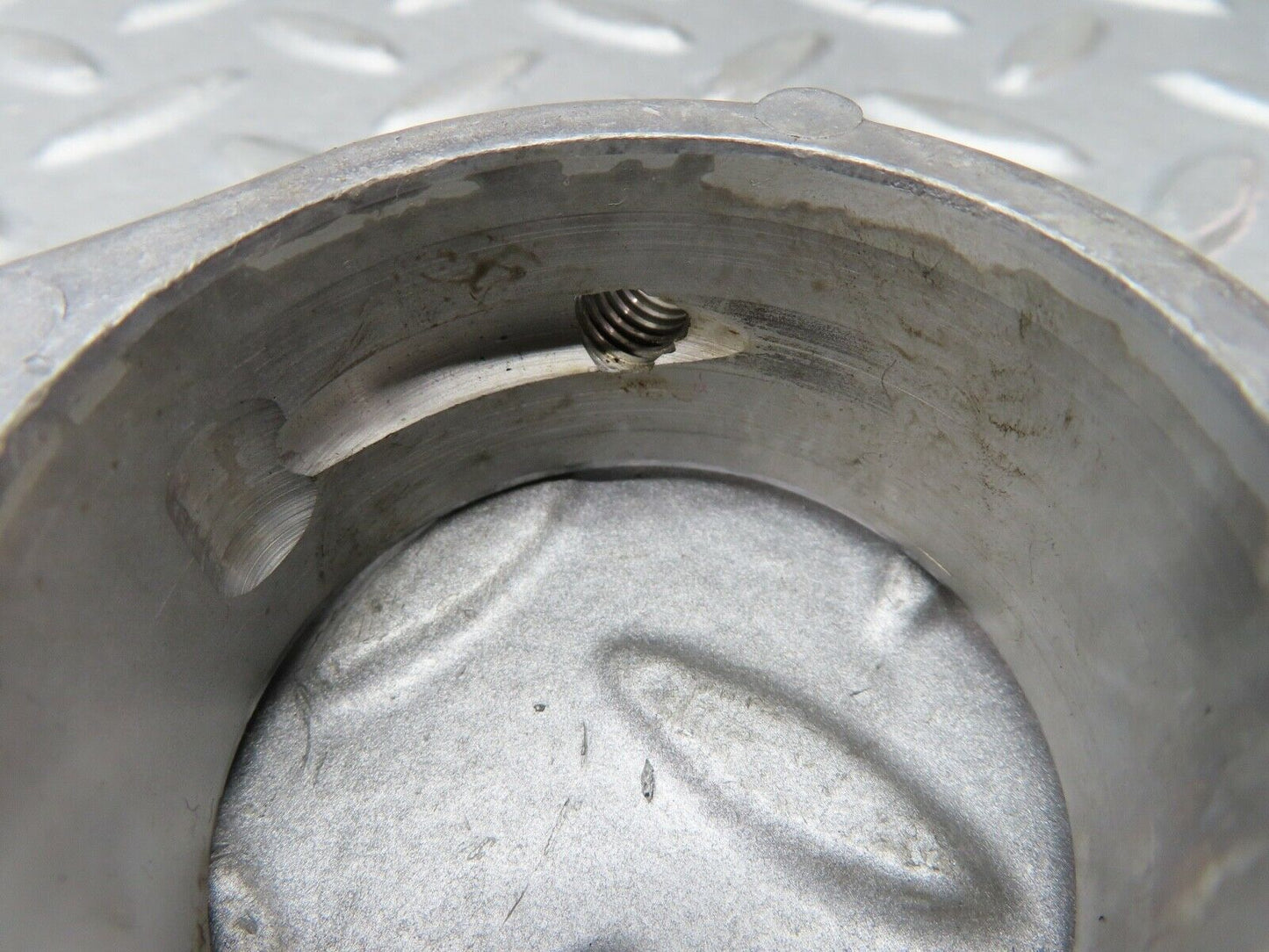 17725 Mercedes-Benz W116 450SEL Camshaft Tower Bearing 1160514312