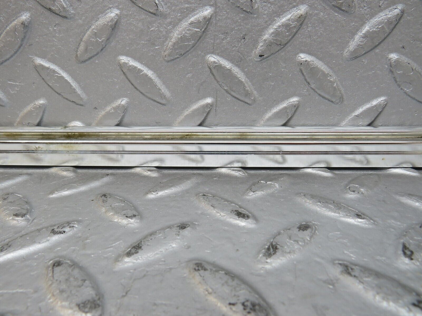 36954 Mercedes-Benz C126 420SEC Coupe Rear Right Interior Window Chrome