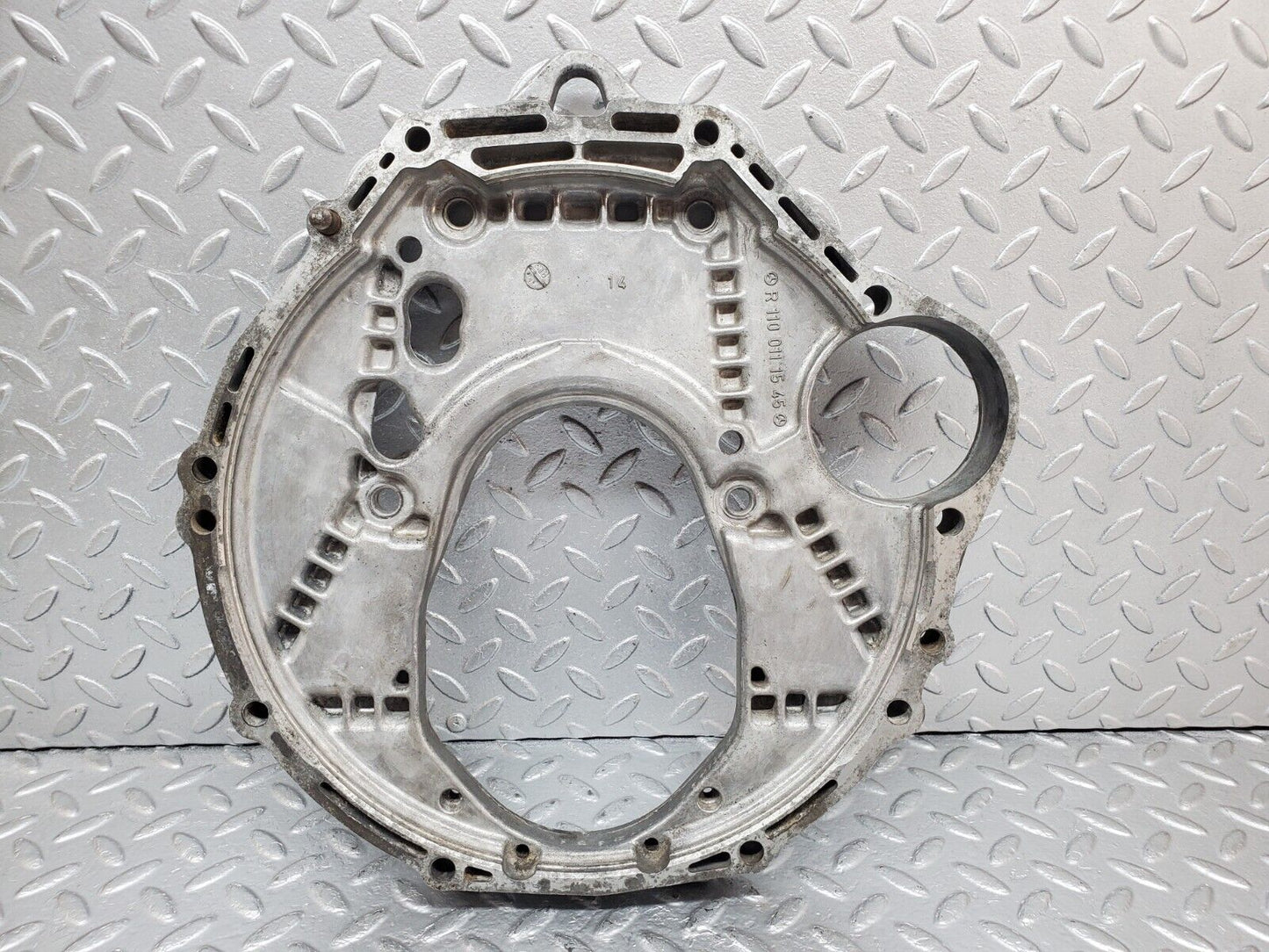 44518 Mercedes-Benz W123 280E Gearbox Flange 1100111545