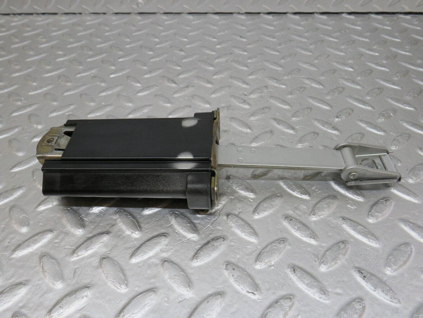 34690 Mercedes-Benz W210 320E Door Safety Check Strap