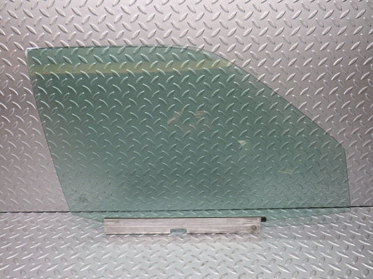 39069 Mercedes-Benz W201 190E 2.6L Front Right Door Window Glass