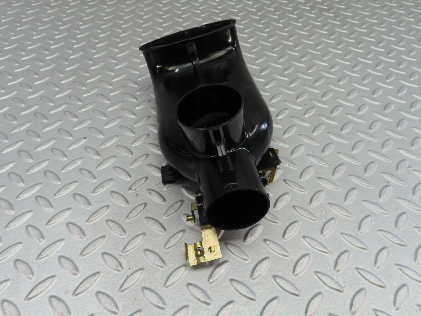 7217 Mercedes-Benz C107 350SLC Coupe Heater Air Duct Left