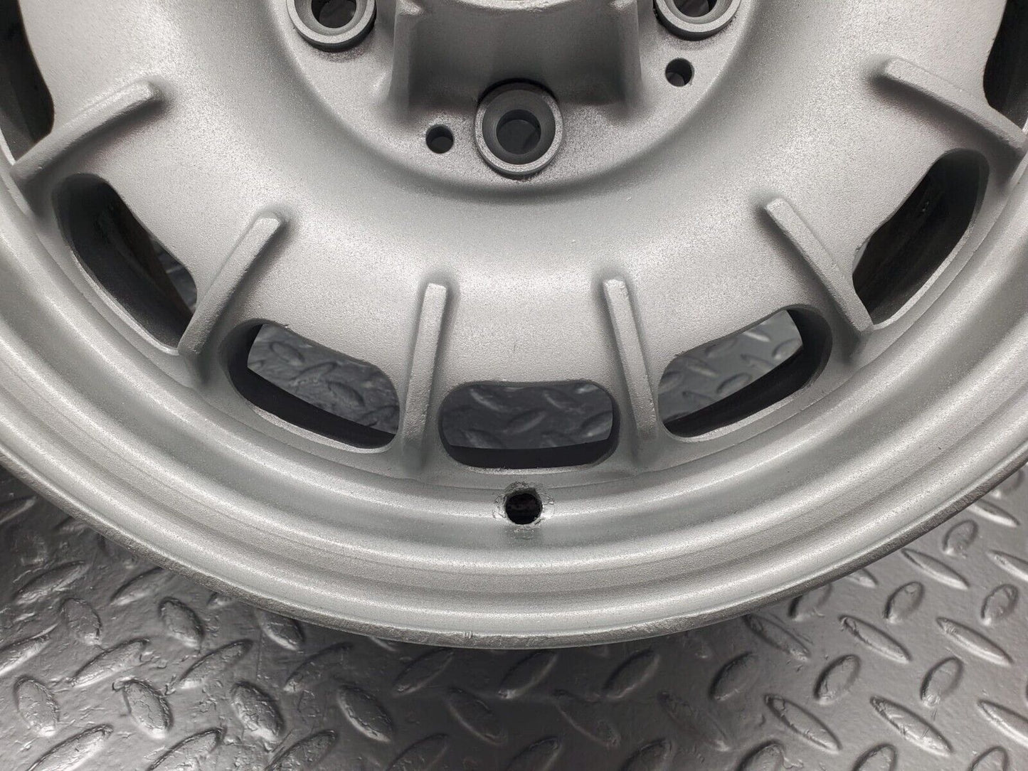 46812 Mercedes-Benz Alloy Wheel Set Mexican Hat 6Jx14H2 ET30 1084000902