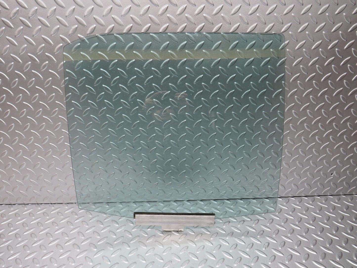 30928 Mercedes-Benz W201 190E 2.0L Rear Right Door Window Glass