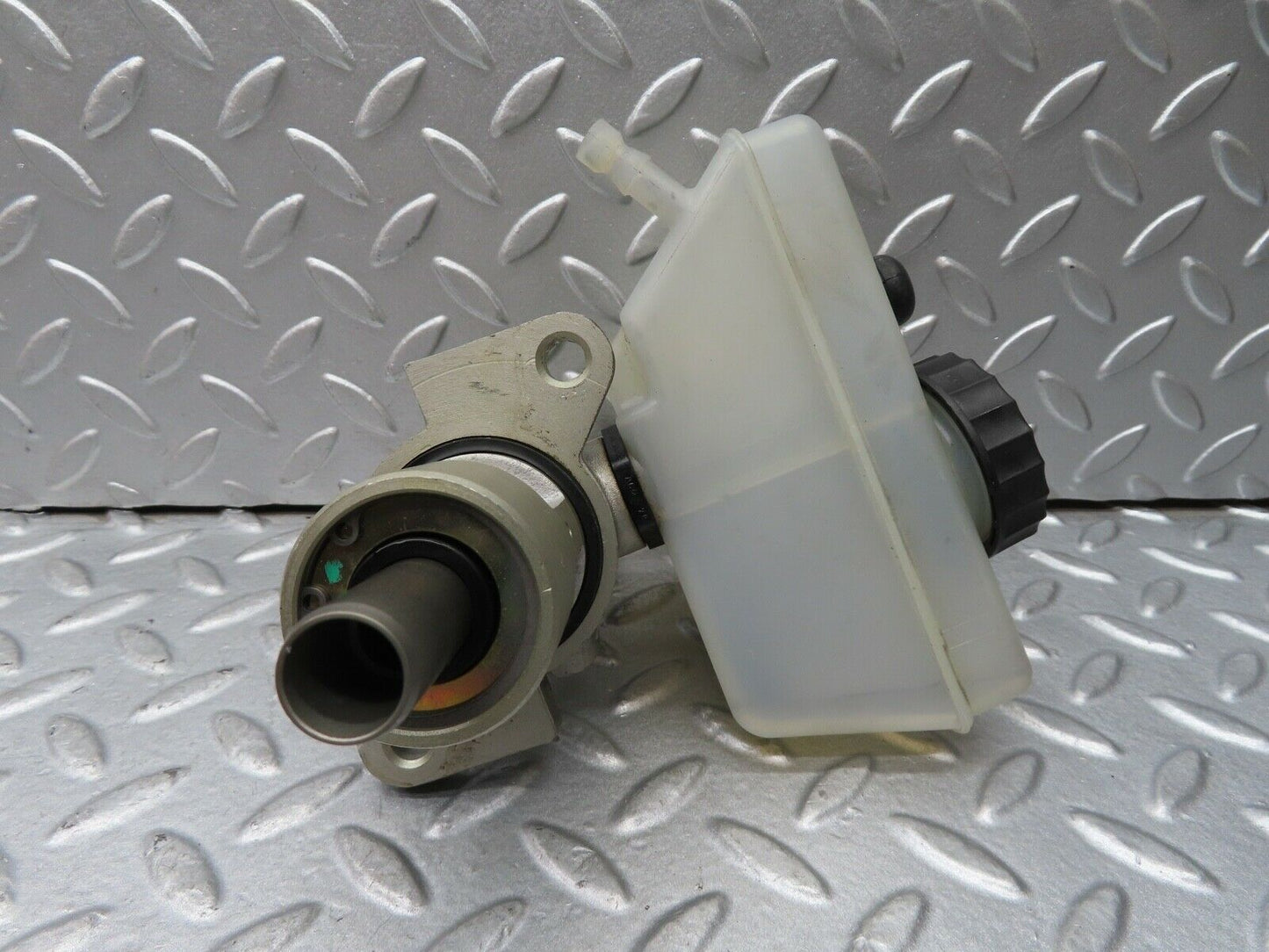 17256 Mercedes-Benz R129 300SL Coupe Brake Master Cylinder With Tank
