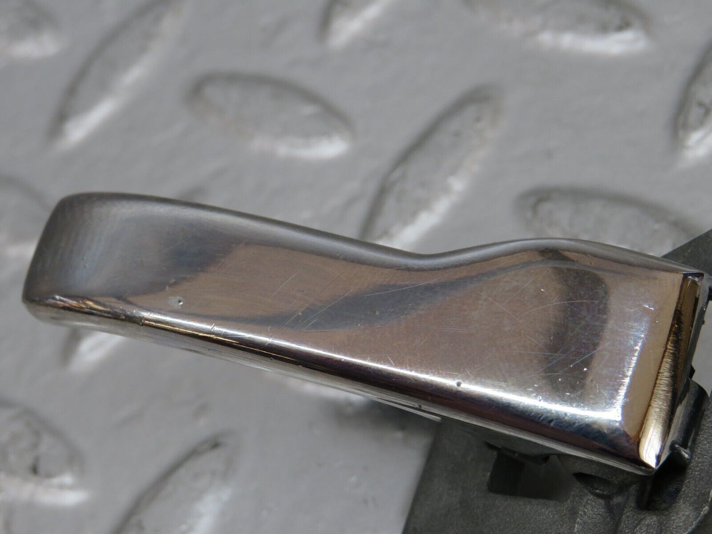 25560 Mercedes-Benz W123 200 Left Interior Door Handle 1237600161