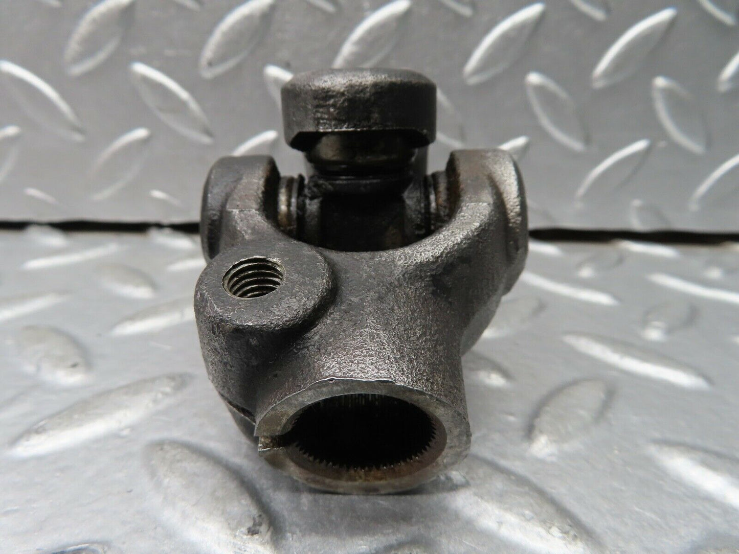 20933 Mercedes-Benz W114 250CE Coupe Steering Column Joint