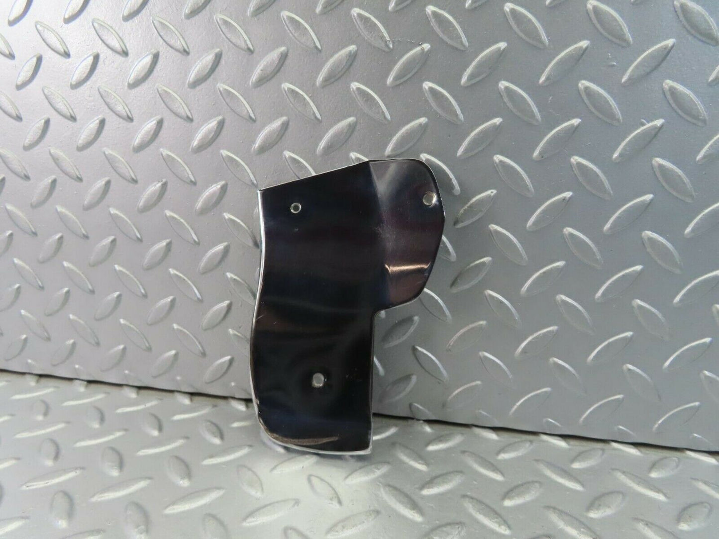 10117 Mercedes-Benz C123 230CE Coupe Door Chrome Cover Left