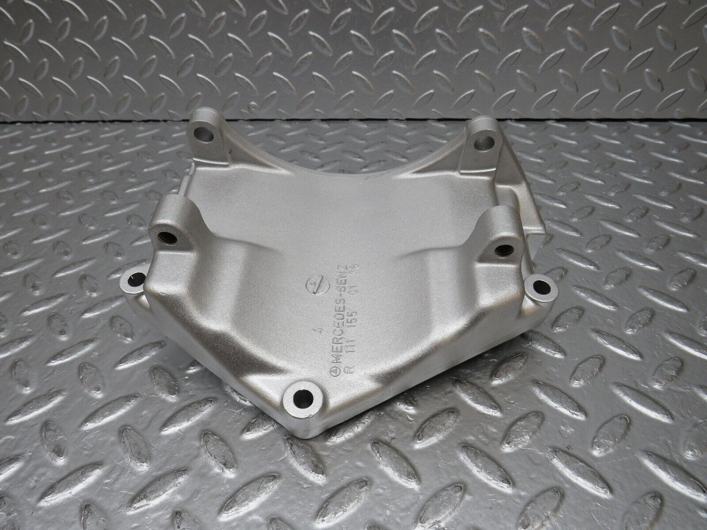 31429 Mercedes-Benz S124 220TE Wagon AC Compressor Support Bracket 1111550135
