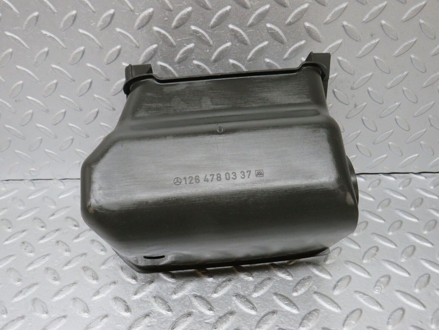 36144 Mercedes-Benz W126 420SE Fuel Pump Protective Cover 1264780337