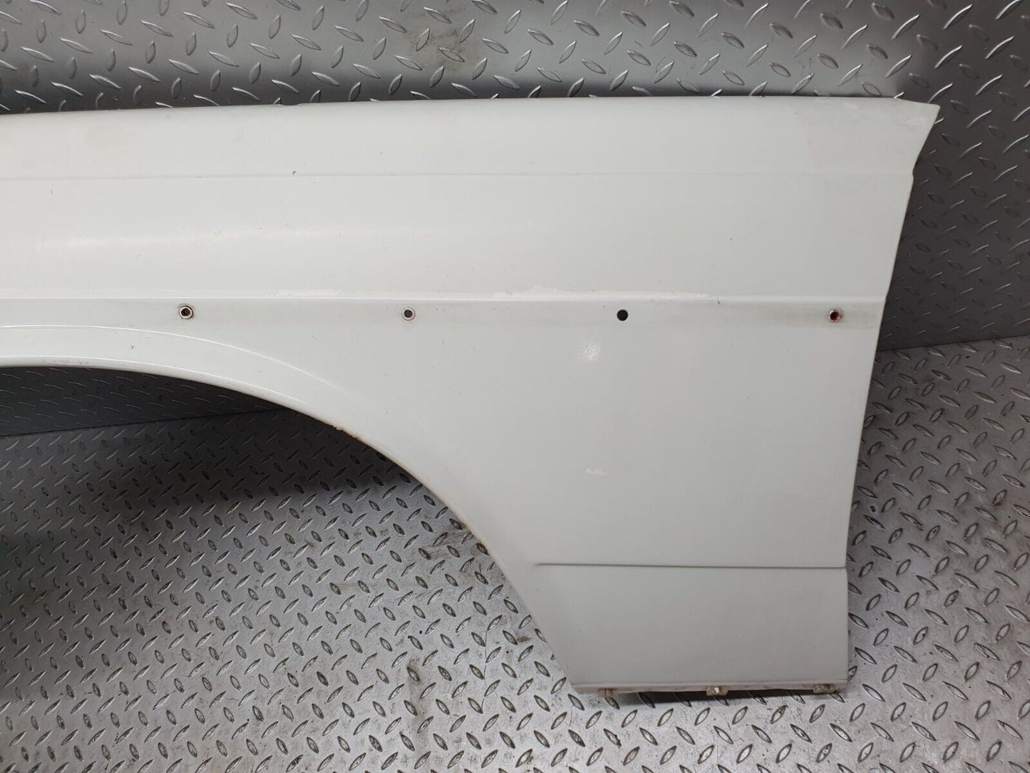 40810 Mercedes-Benz W123 300D Front Left Wing Fender