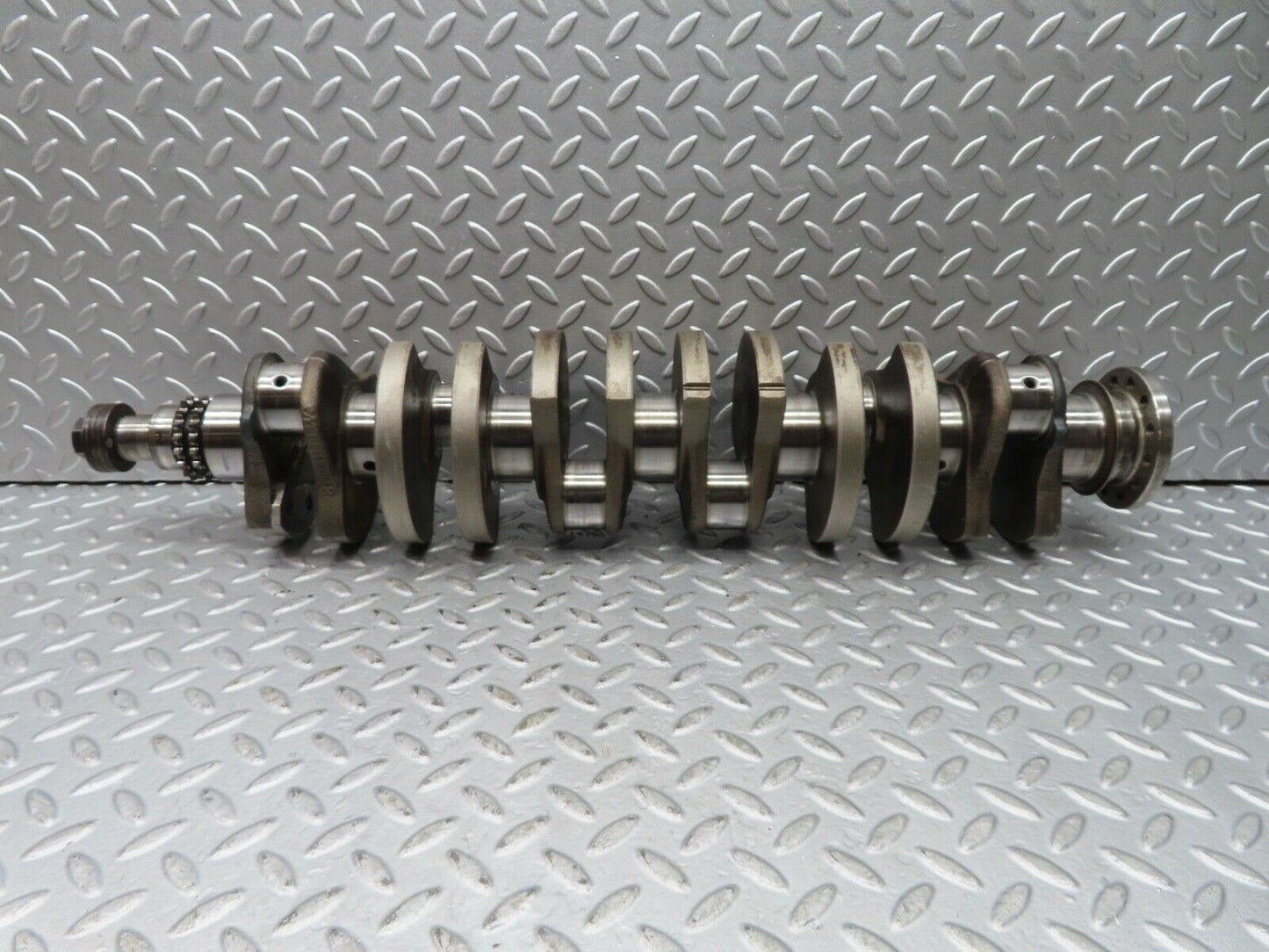 16995 Mercedes-Benz C123 280CE Coupe Crankshaft 1100310701