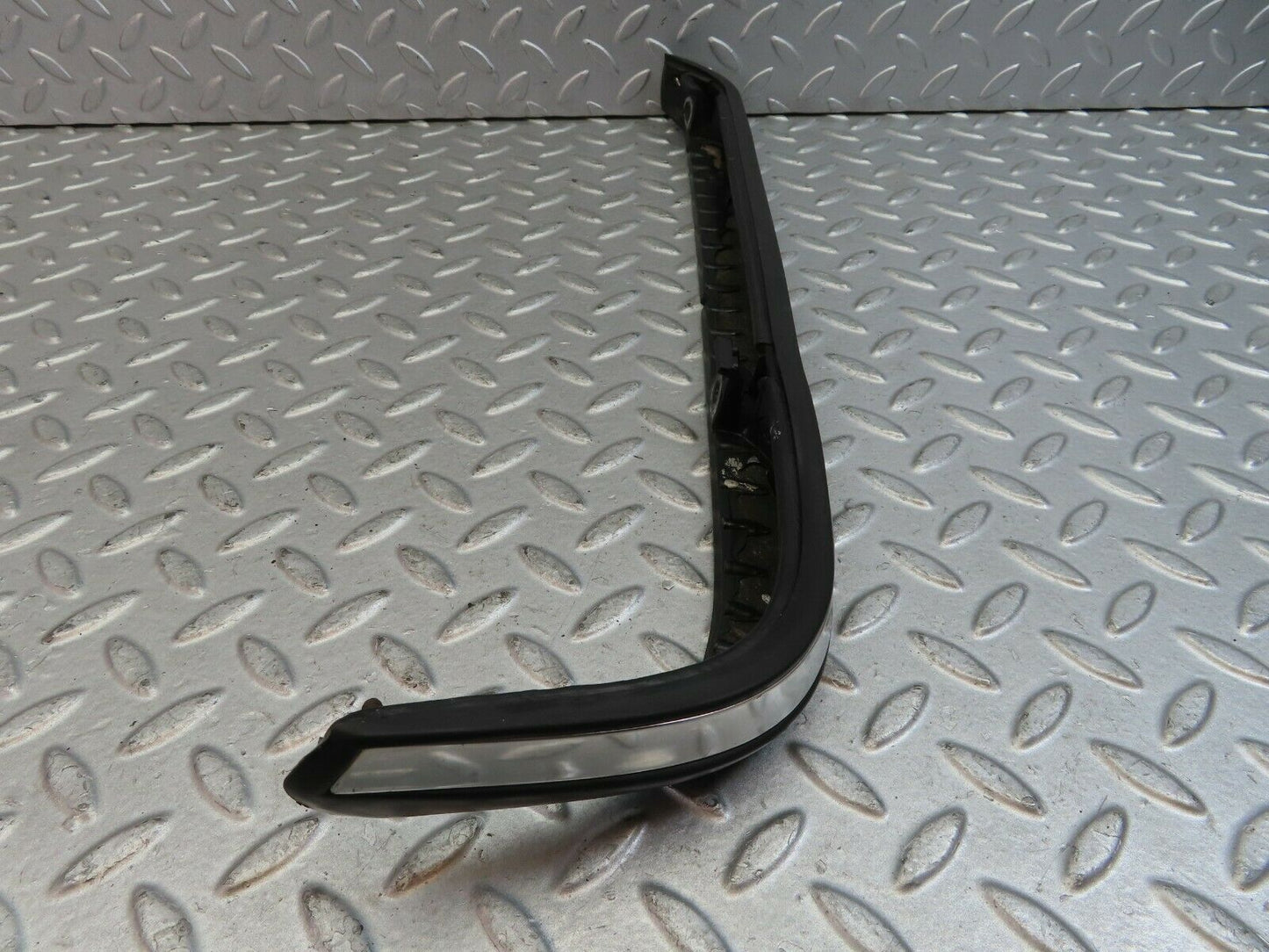 9608 Mercedes-Benz C123 280CE Coupe Tail Light Moulding Trim Left Side