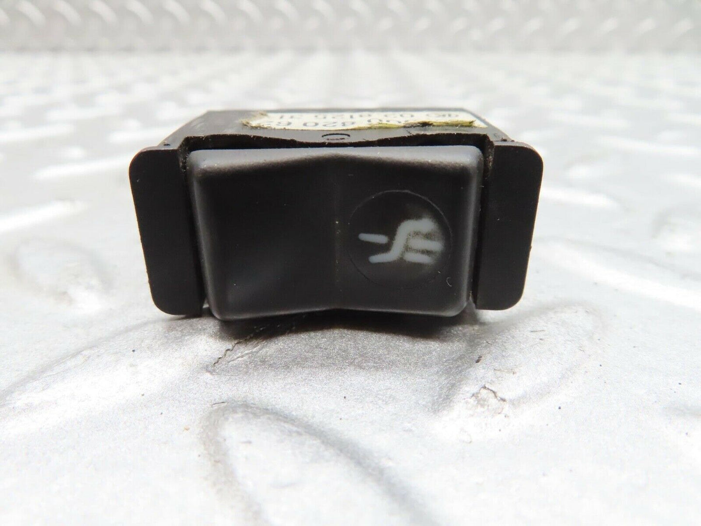 14333 Mercedes-Benz W116 350SE Sunroof Switch 0008206210