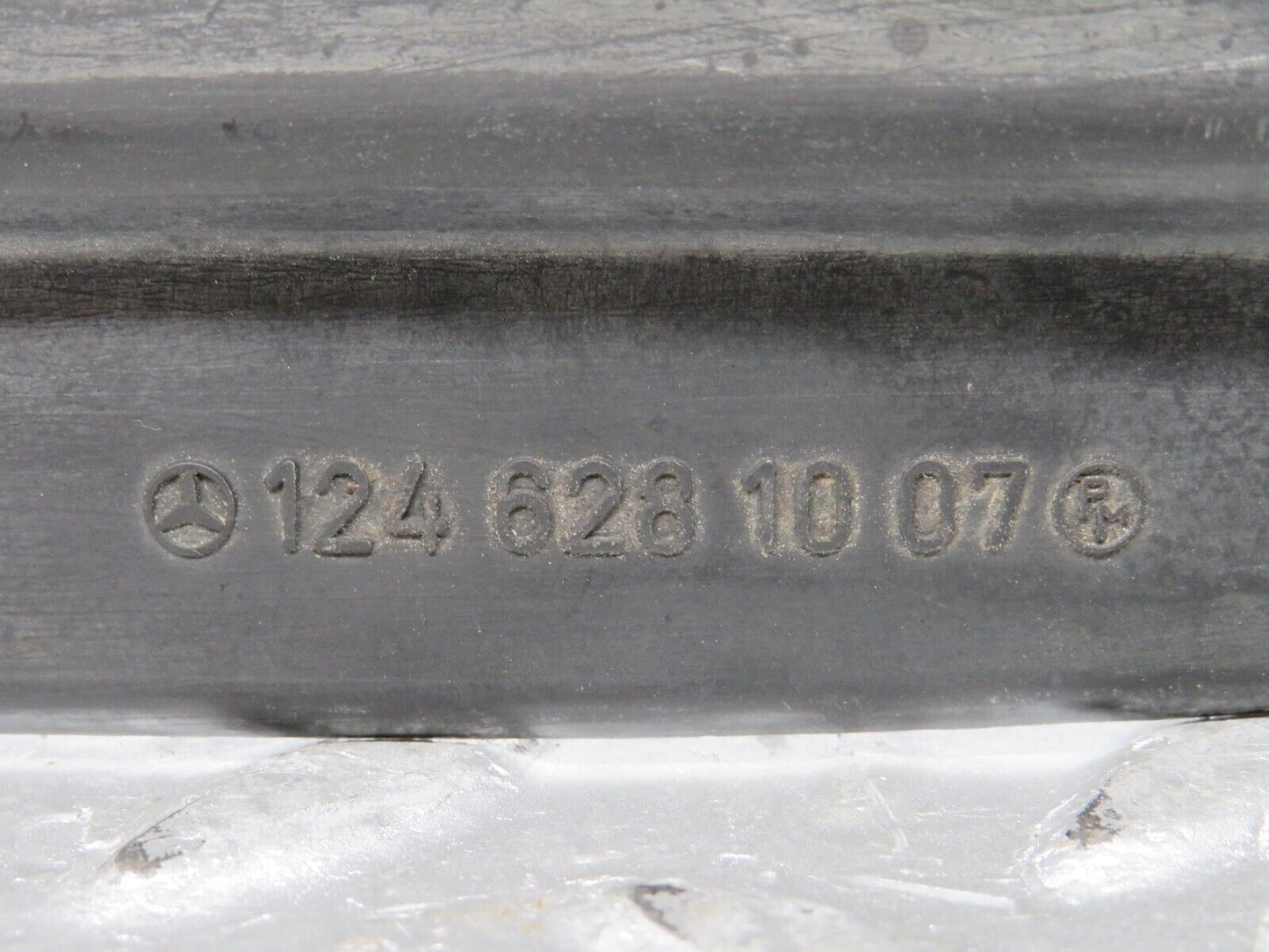 26442 Mercedes-Benz C124 220CE Covering Side Member Pair 1246280907 1246281007