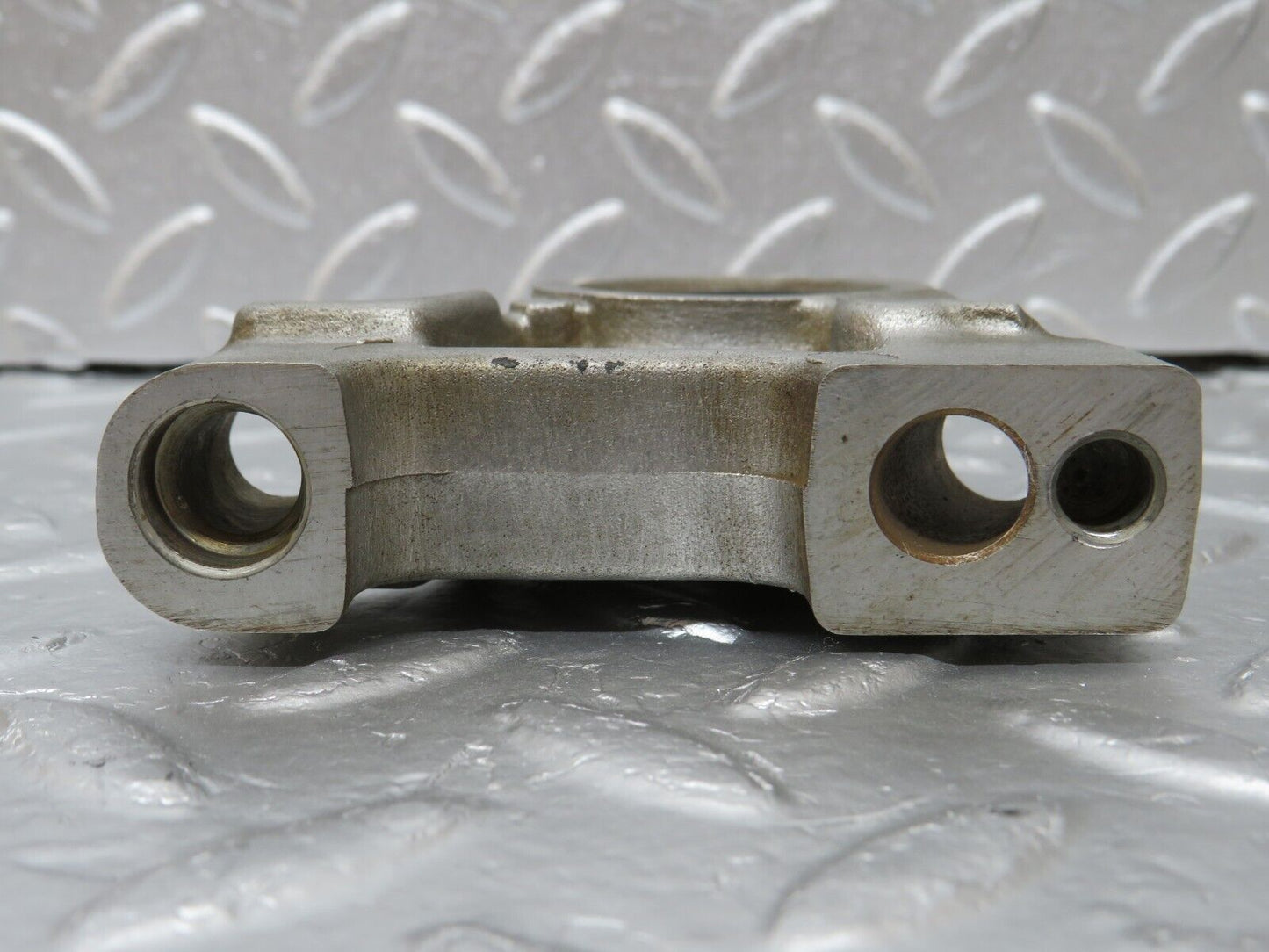 34621 Mercedes-Benz C126 380SEC Coupe Camshaft Tower Bearing 1160513610