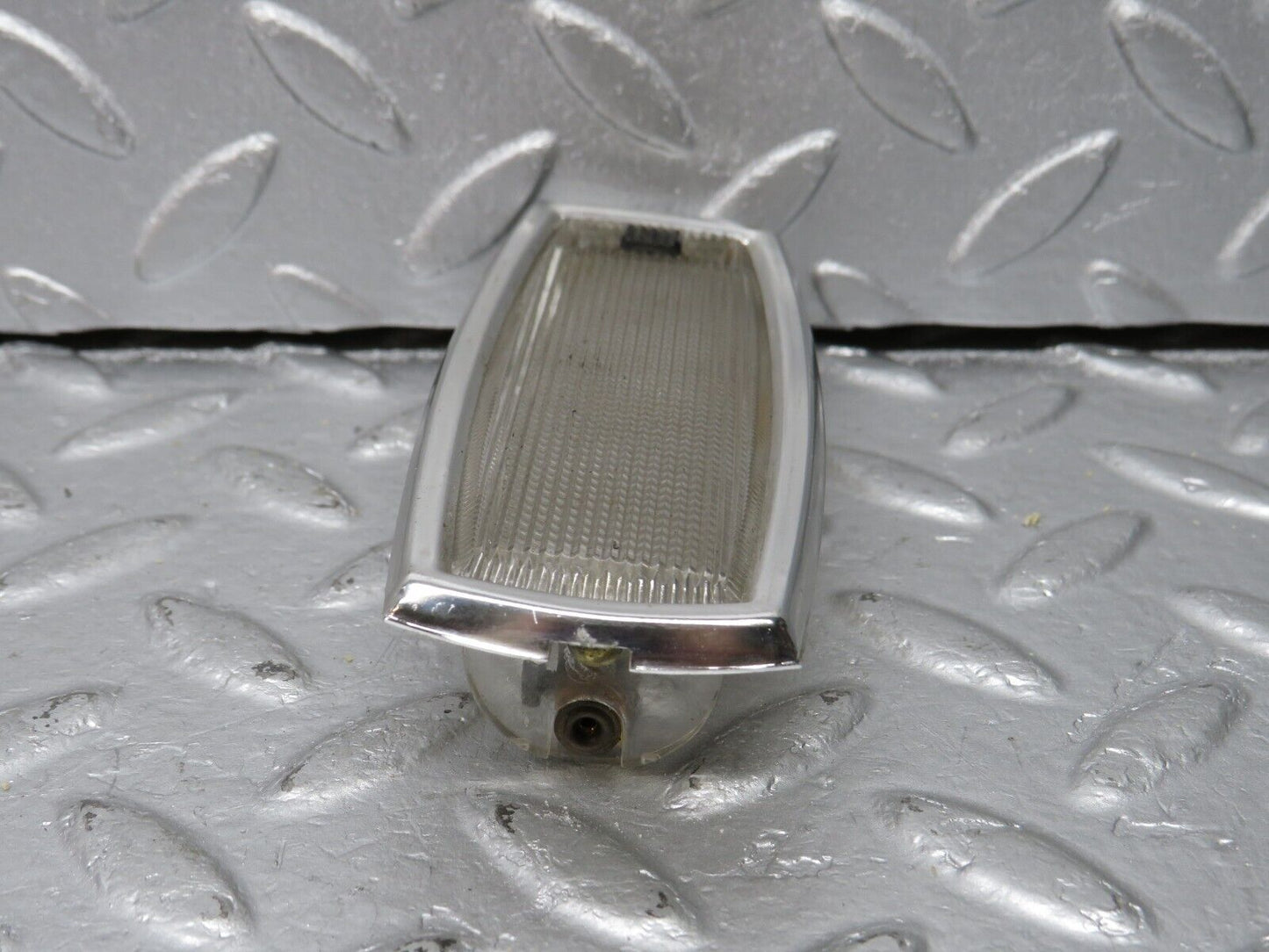 40473 Mercedes-Benz W110 230 Interior Dome Light