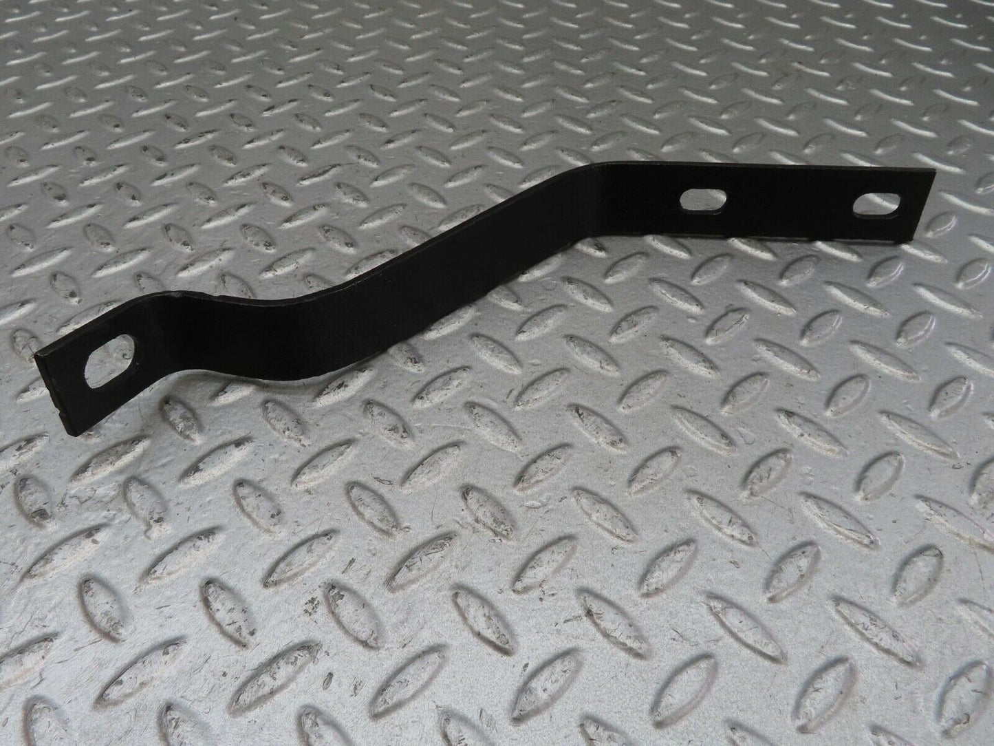 13882 Mercedes-Benz C107 280SLC Front Bumper Bracket