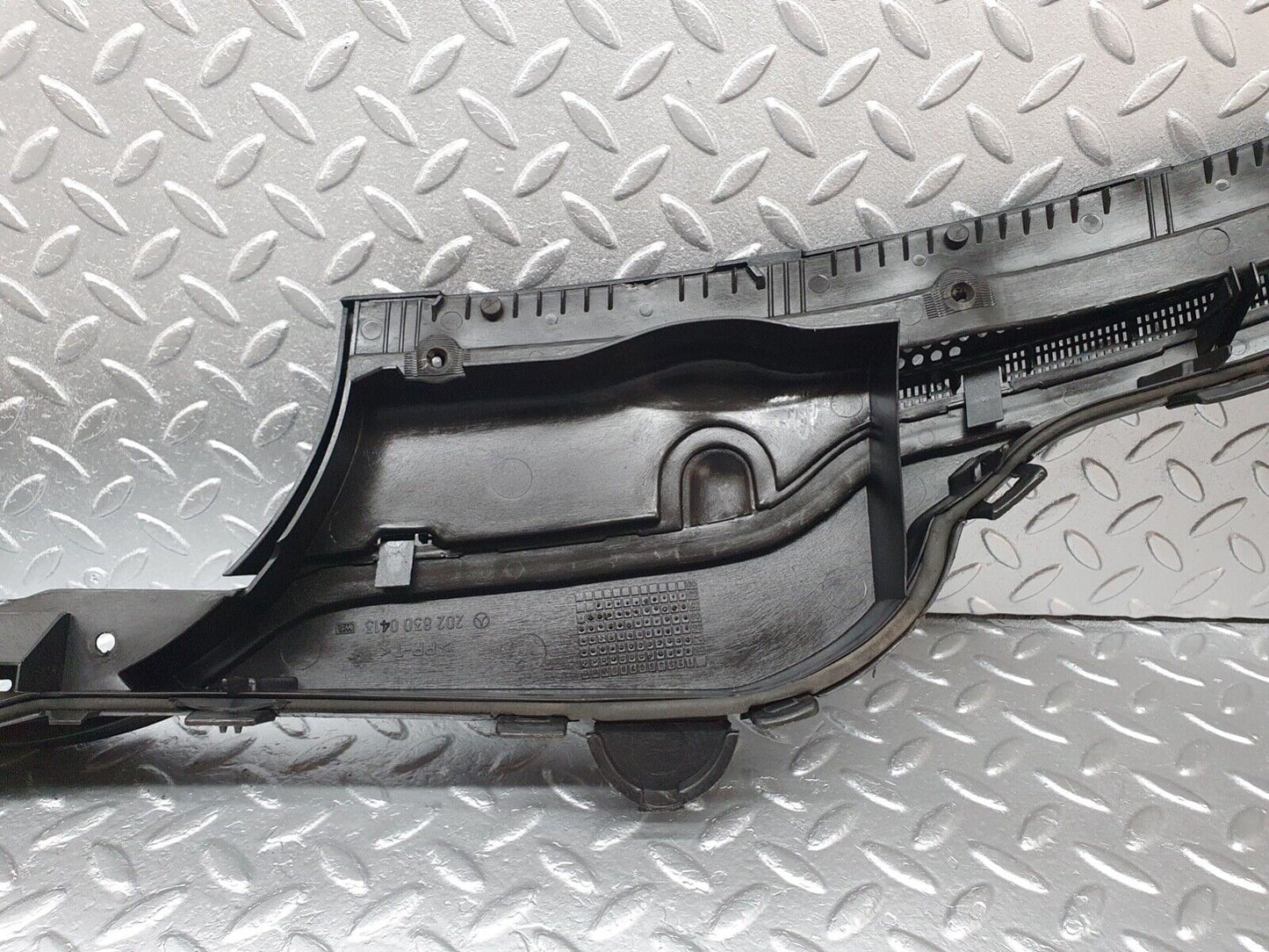 42002 Mercedes-Benz W202 C200 Water Drain 2028300413 2028300613