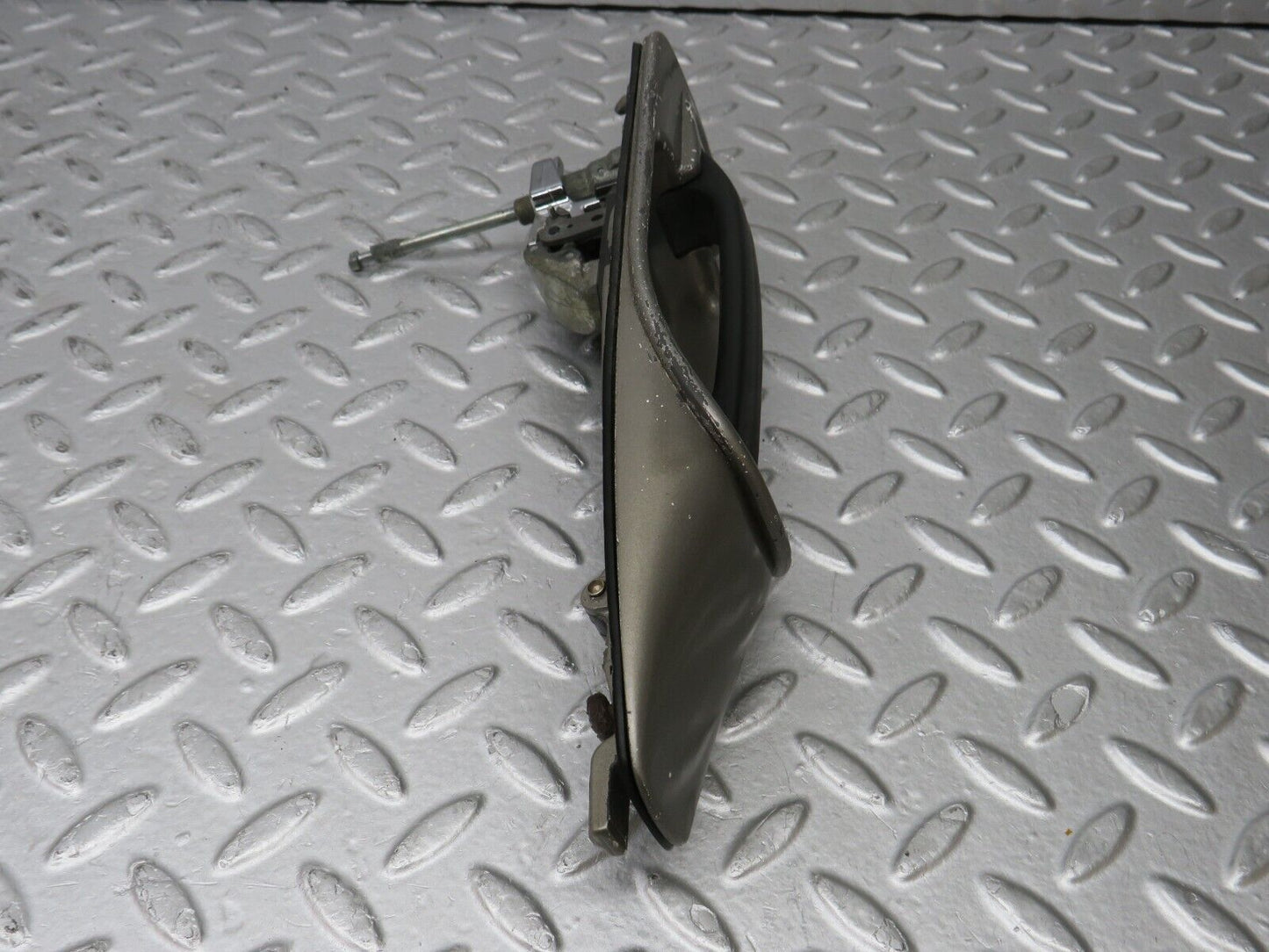 36873 Mercedes-Benz C126 420SEC Coupe Left Door Exterior Handle No Key