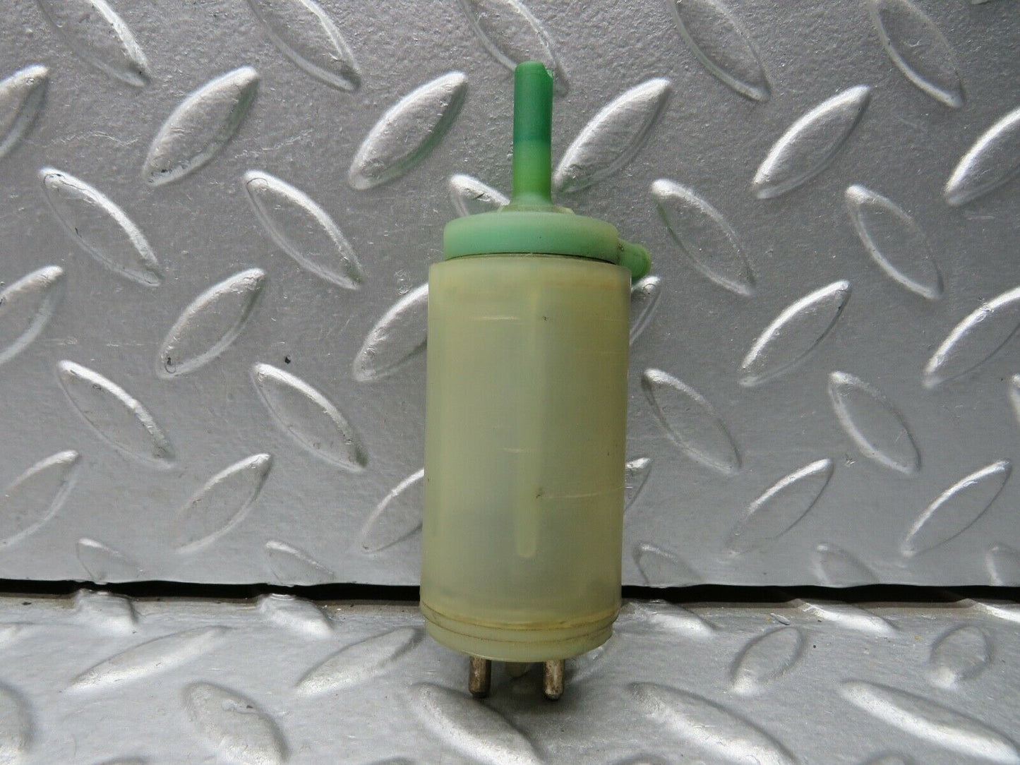21904 Mercedes-Benz W123 Windscreen Washer Pump
