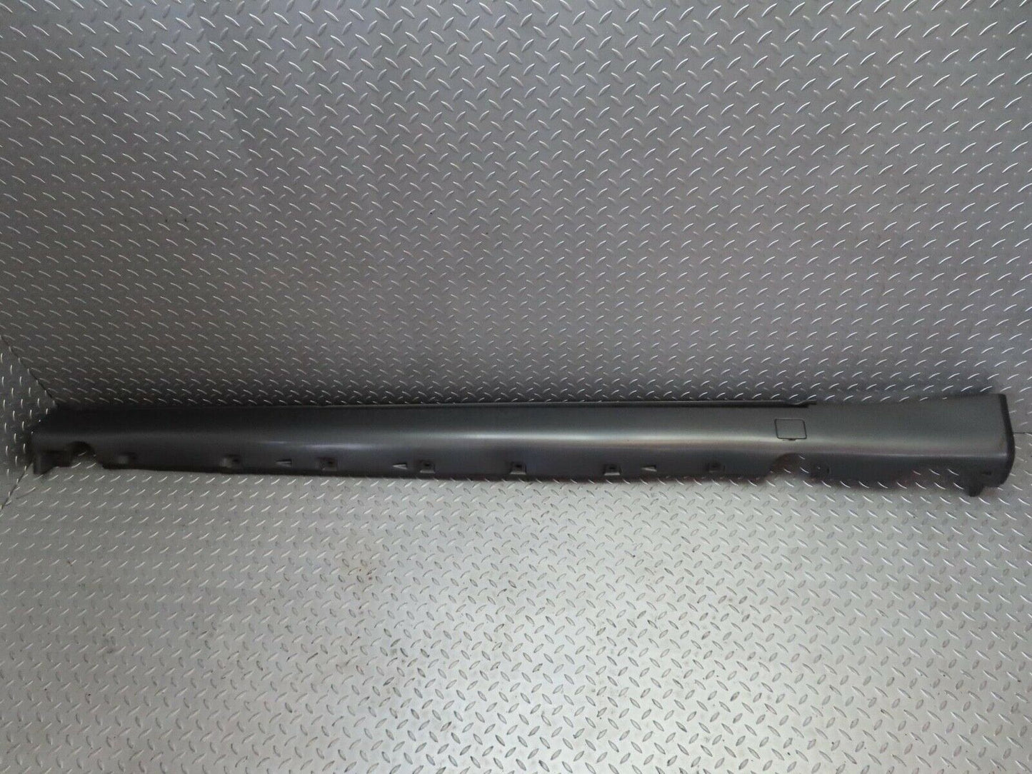 15136 Mercedes-Benz W140 S320 Side Skirt Right Side 1406901440