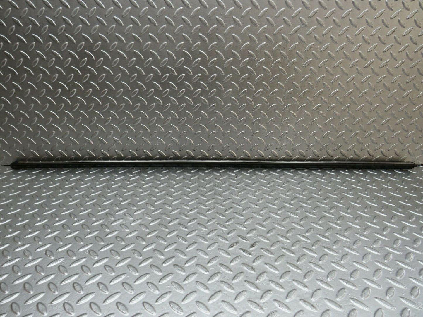 24007 Mercedes-Benz W123 280E Front Left Fender Wing Centre Moulding Trim
