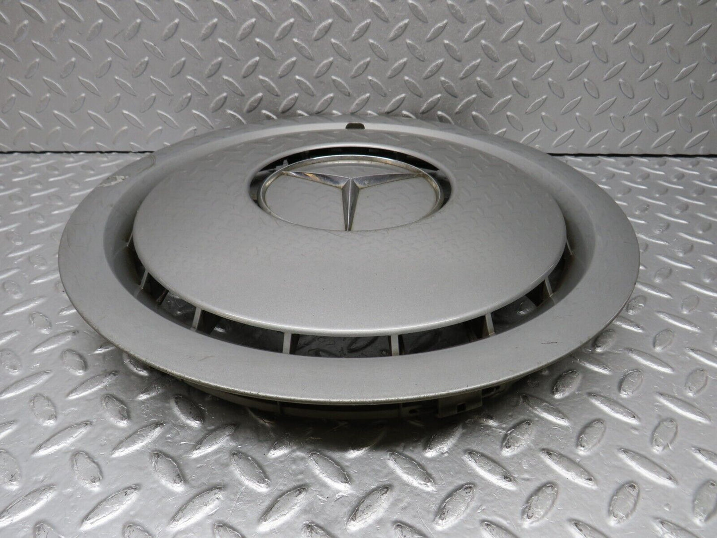 39023 Mercedes-Benz W201 190E Wheel Trim Hub Cap 14" 2014010324