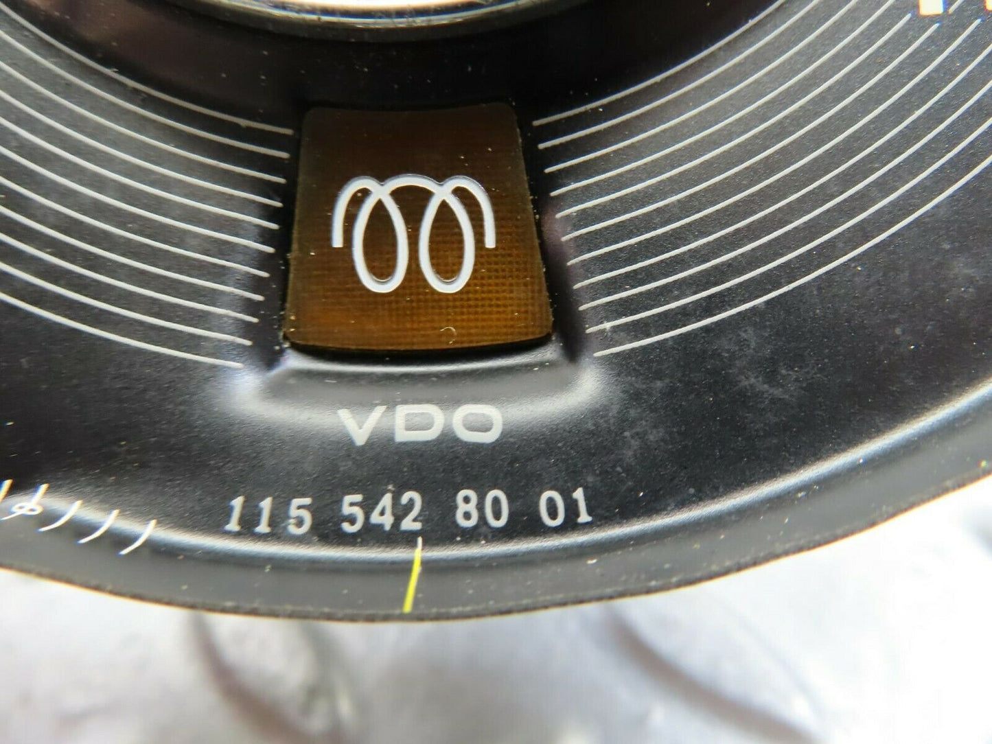 8190 Mercedes-Benz W115 Instrument Cluster Speedometer 1155428001