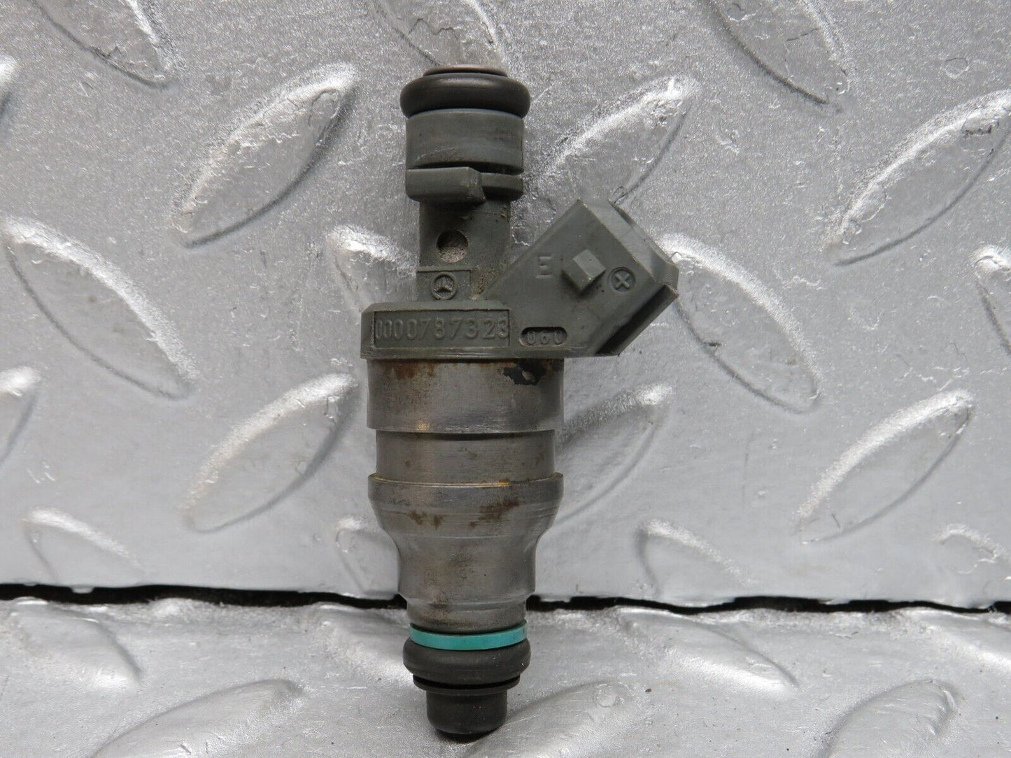 38651 Mercedes-Benz R129 280SL Coupe Fuel Injector Bosch 0000787323 0280155209