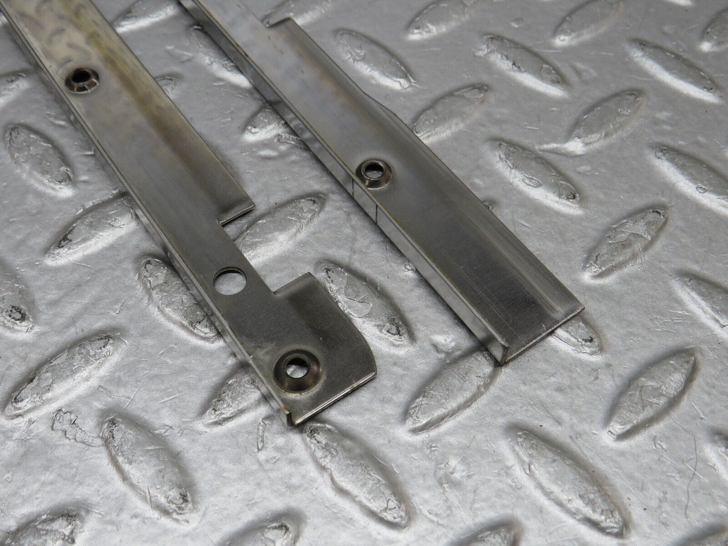 36215 Mercedes-Benz W126 420SE Sunroof Chrome Trim Set