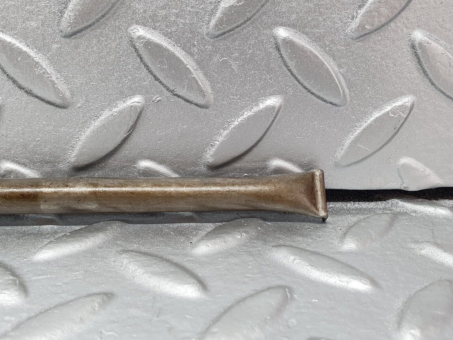 44040 Mercedes-Benz C123 230CE Coupe Camshaft Oil Tube