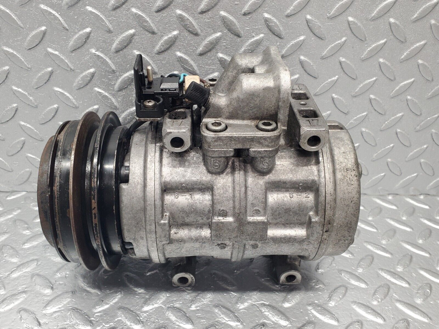 46060 Mercedes-Benz W126 420SE Air Conditioning Compressor Denso 1161310101 1161310002 1161300206