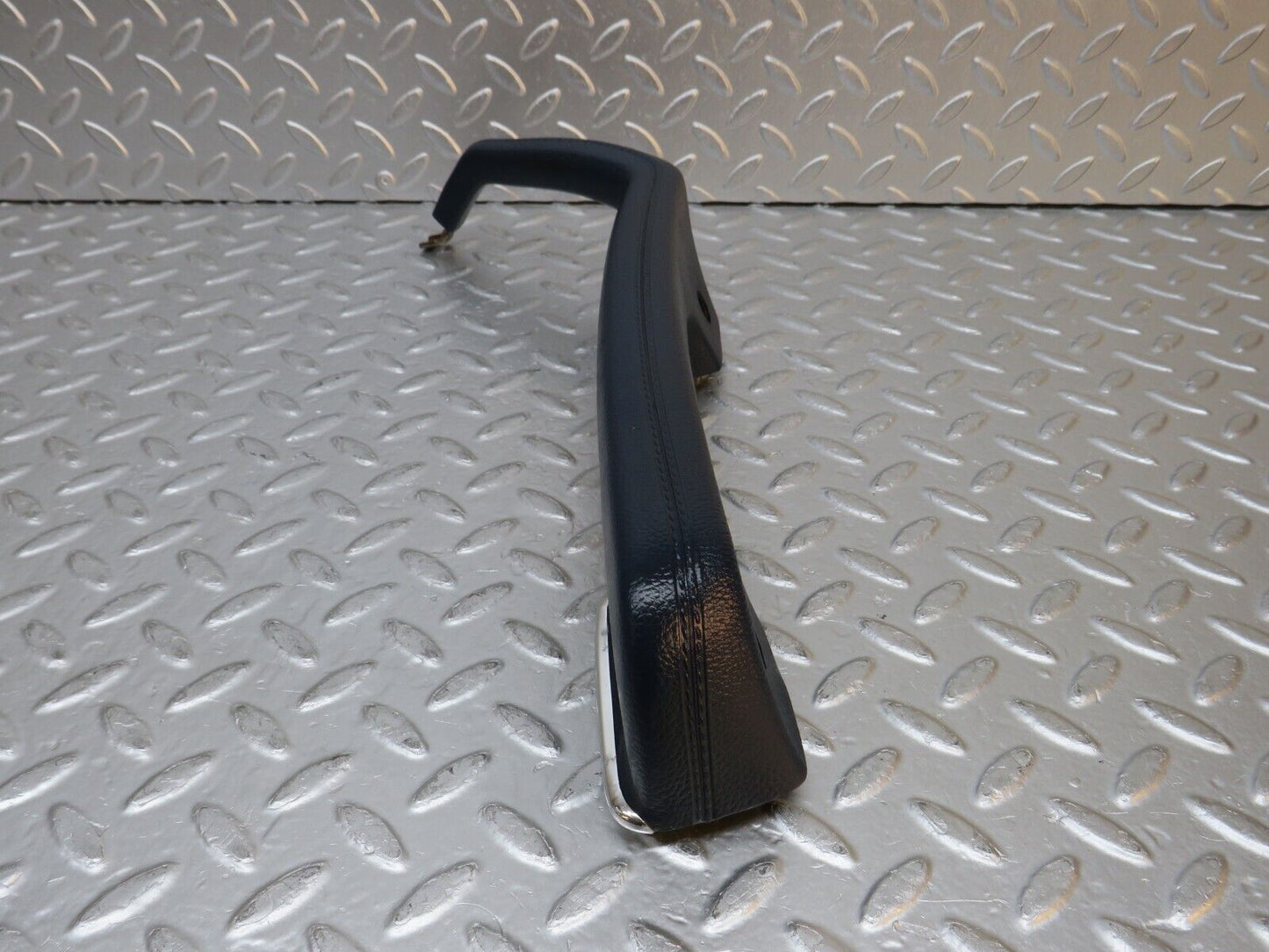 30990 Mercedes-Benz W123 200D Front Left Interior Door Handle 1239700901