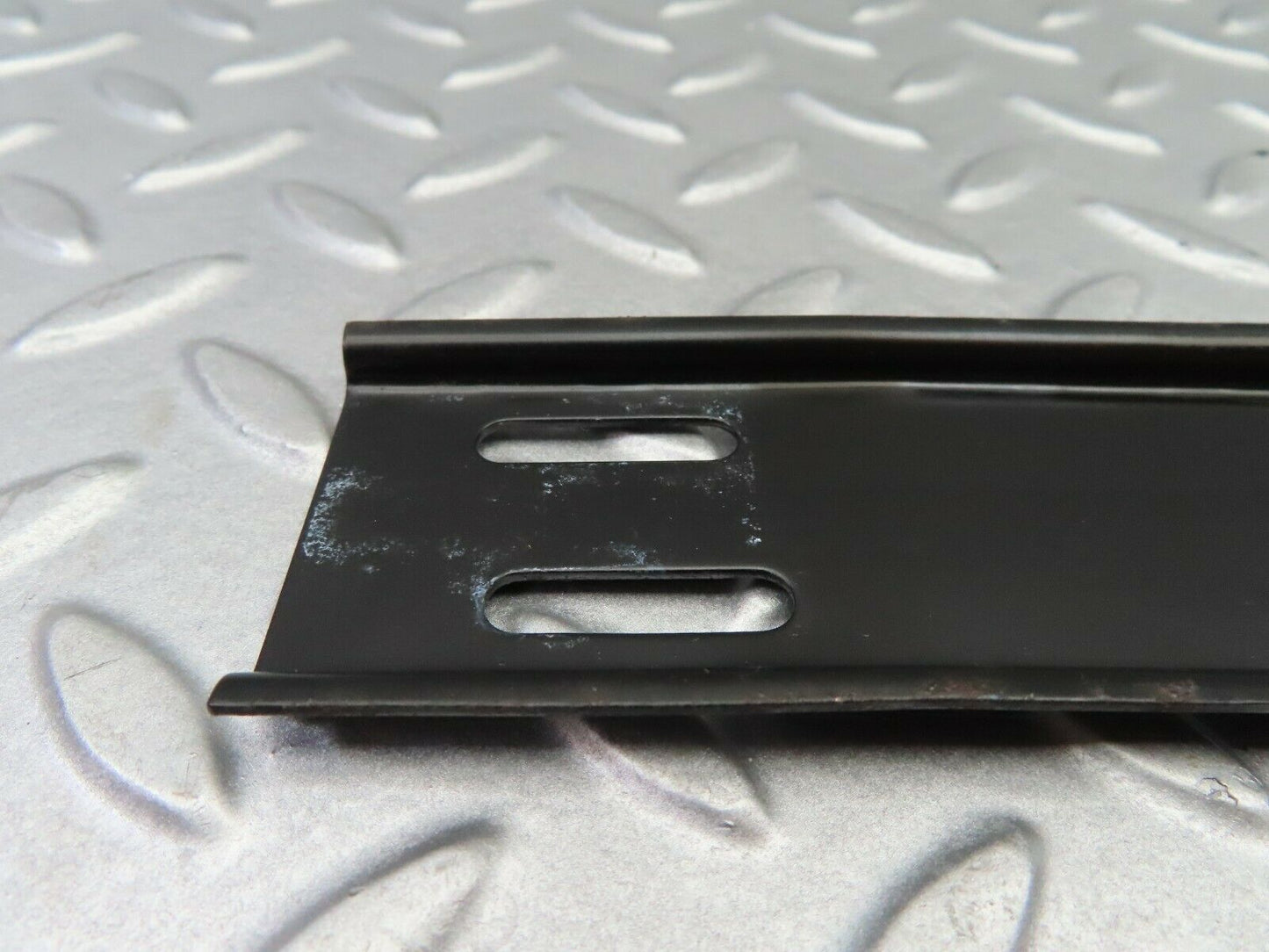 6385 Mercedes-Benz W126 380SE Sunroof Moving Plate