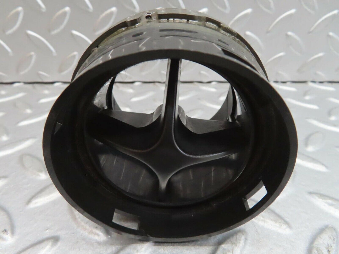 13814 Mercedes-Benz W123 200 Dashboard Air Vent 1238300054