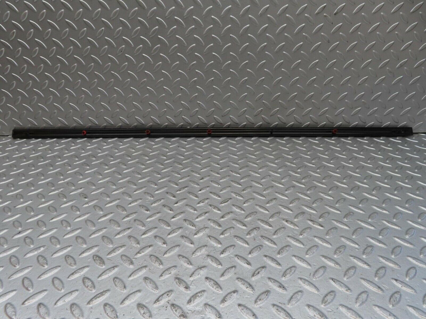 13448 Mercedes-Benz W123 200 Front Left Door Centre Moulding Trim