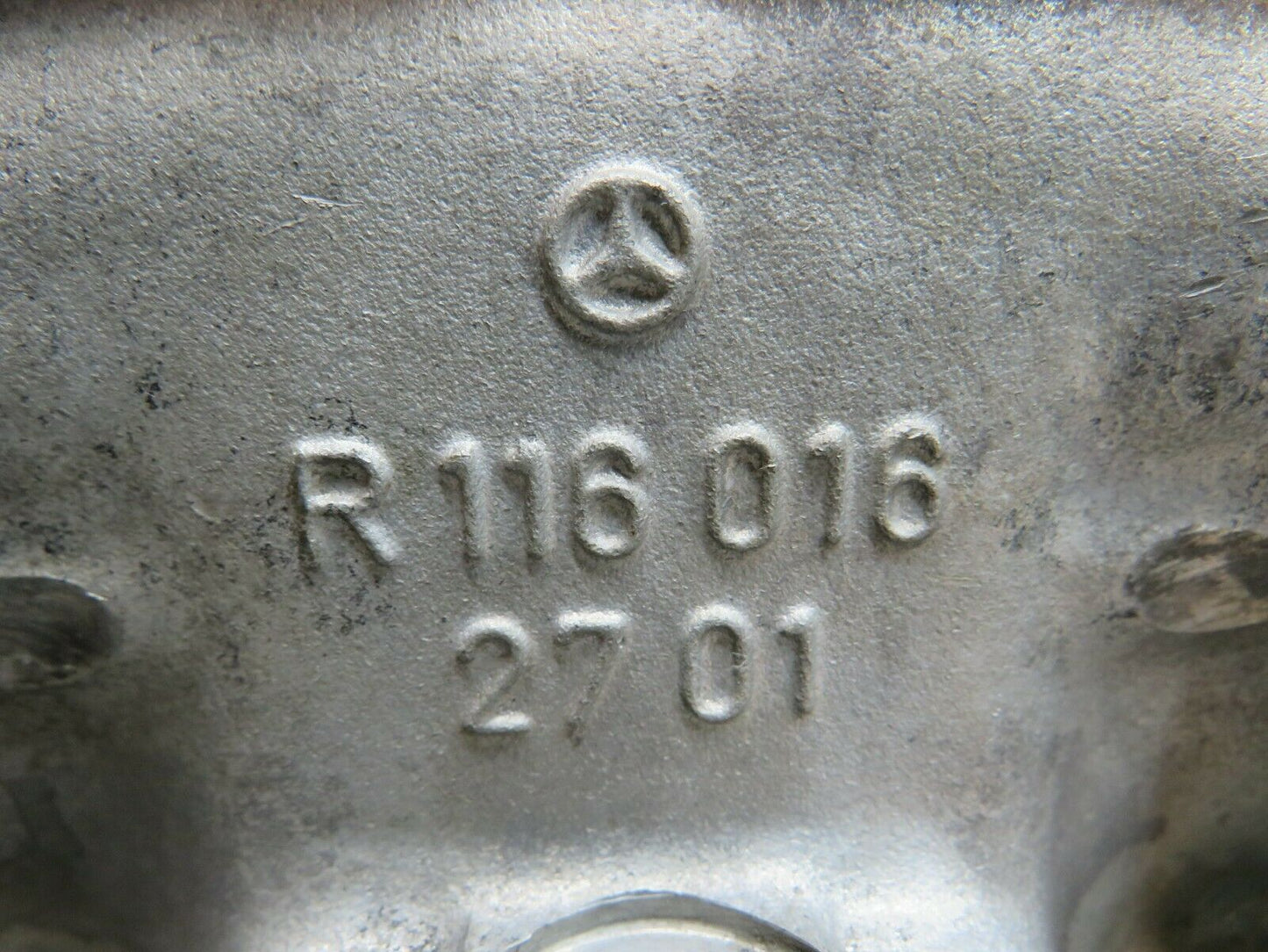 22819 Mercedes-Benz C107 450SLC Coupe Cylinder Head Right 1160162701
