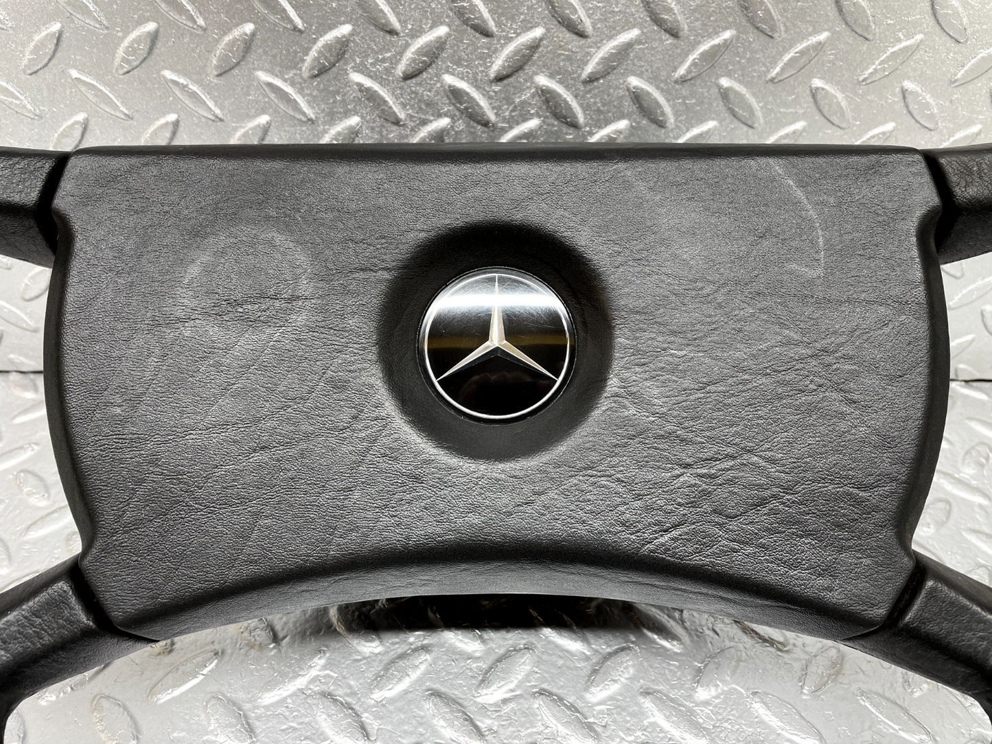 44270 Mercedes-Benz W123 280E Steering Wheel 1264640017