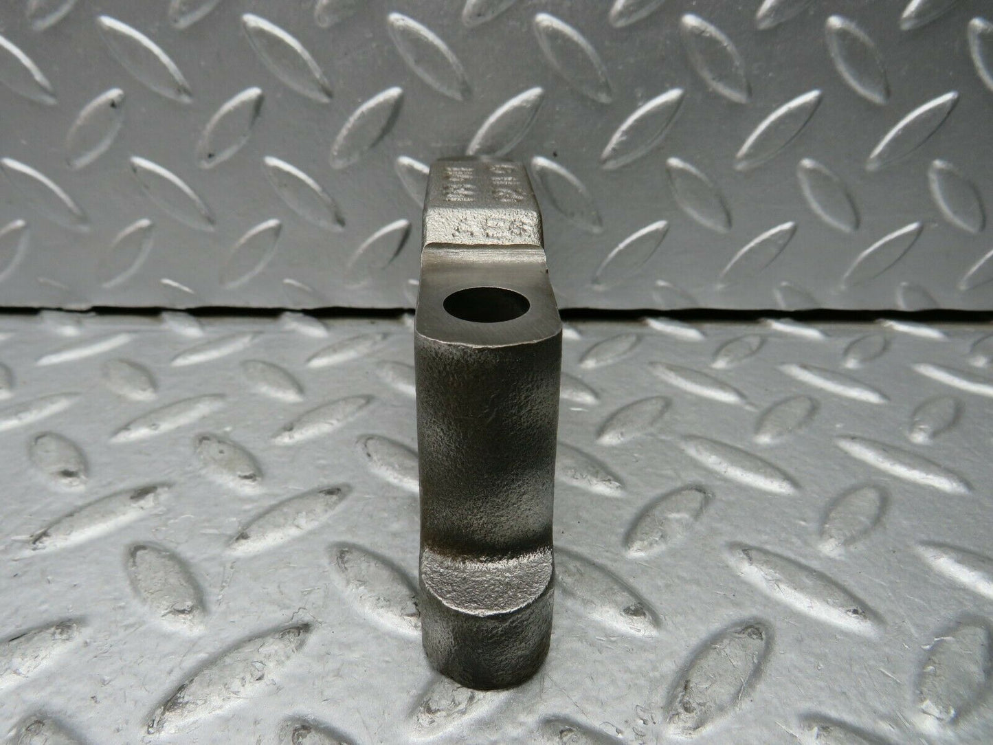 22117 Mercedes-Benz S123 280TE Crankshaft Bearing Holder Block 1080110211