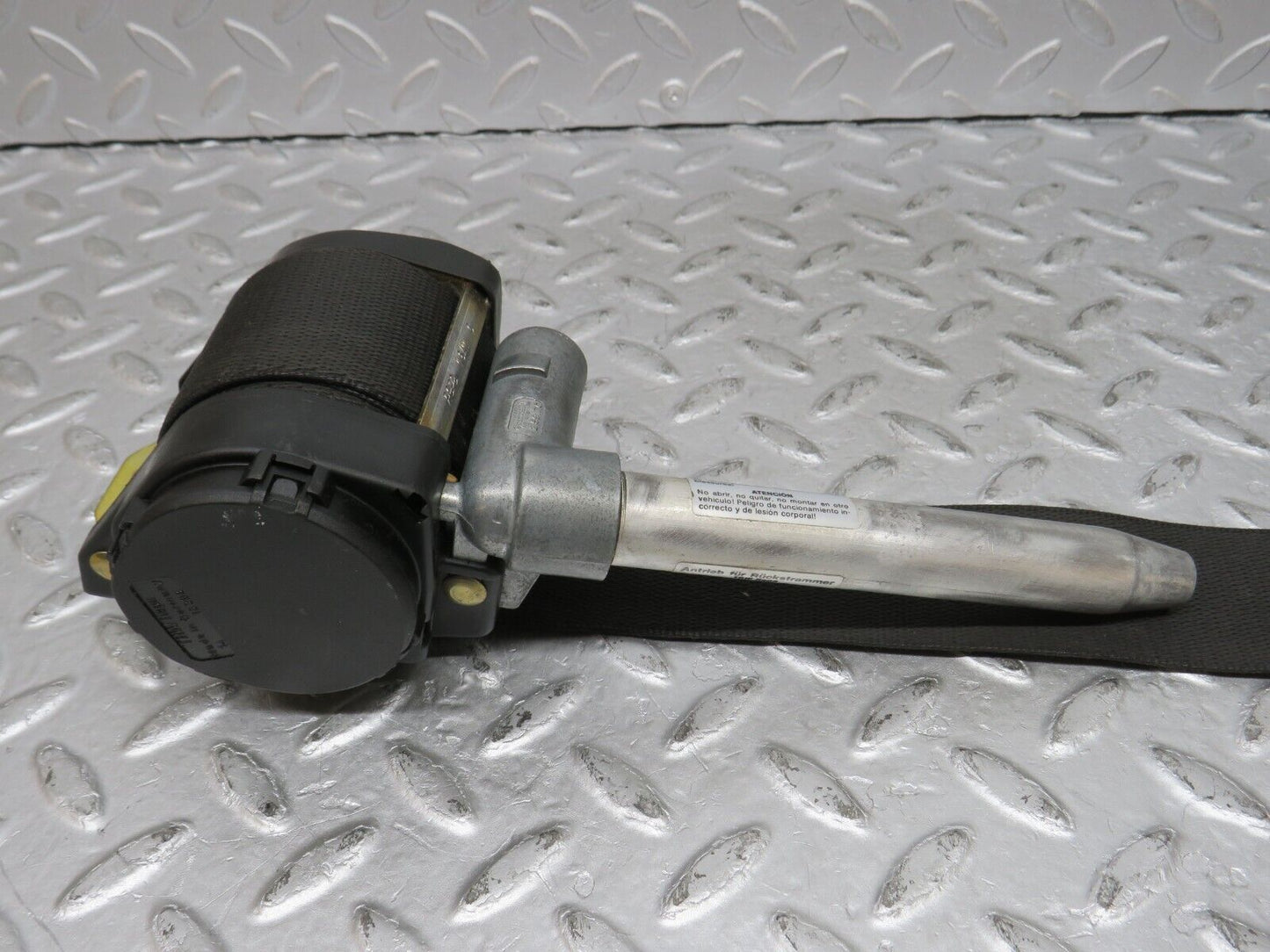 36317 Mercedes-Benz W126 420SE Front Right Seat Belt 1268604086 1268680011