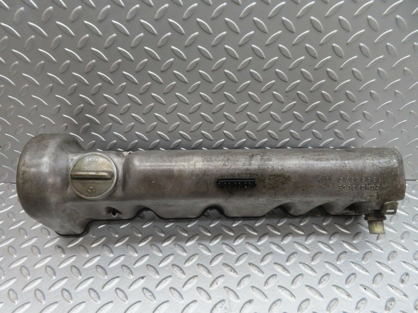 13827 Mercedes-Benz R107 450SL Cylinder Head Valve Cover Right Side 1160161905