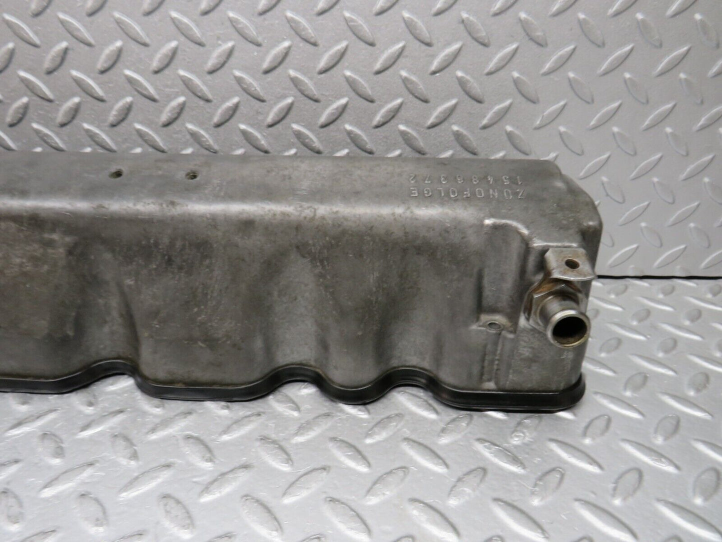 37635 Mercedes-Benz W109 300SEL Cylinder Head Valve Cover Right 1160161905