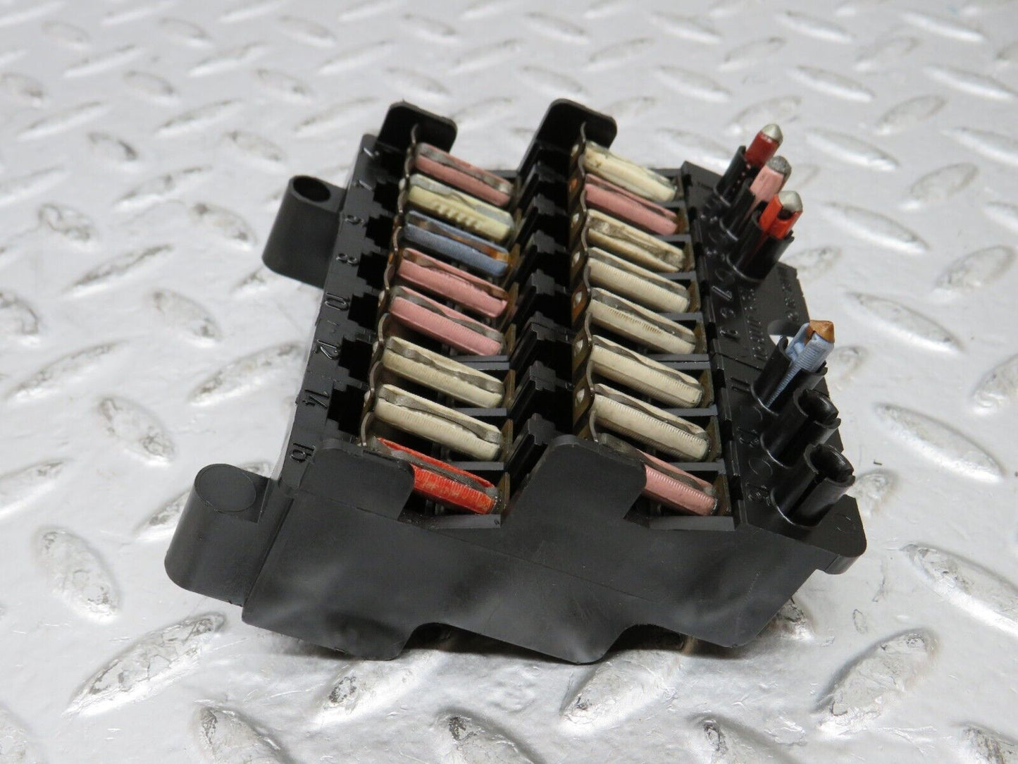 26188 Mercedes-Benz W116 450SE Fuse Box 1165400350