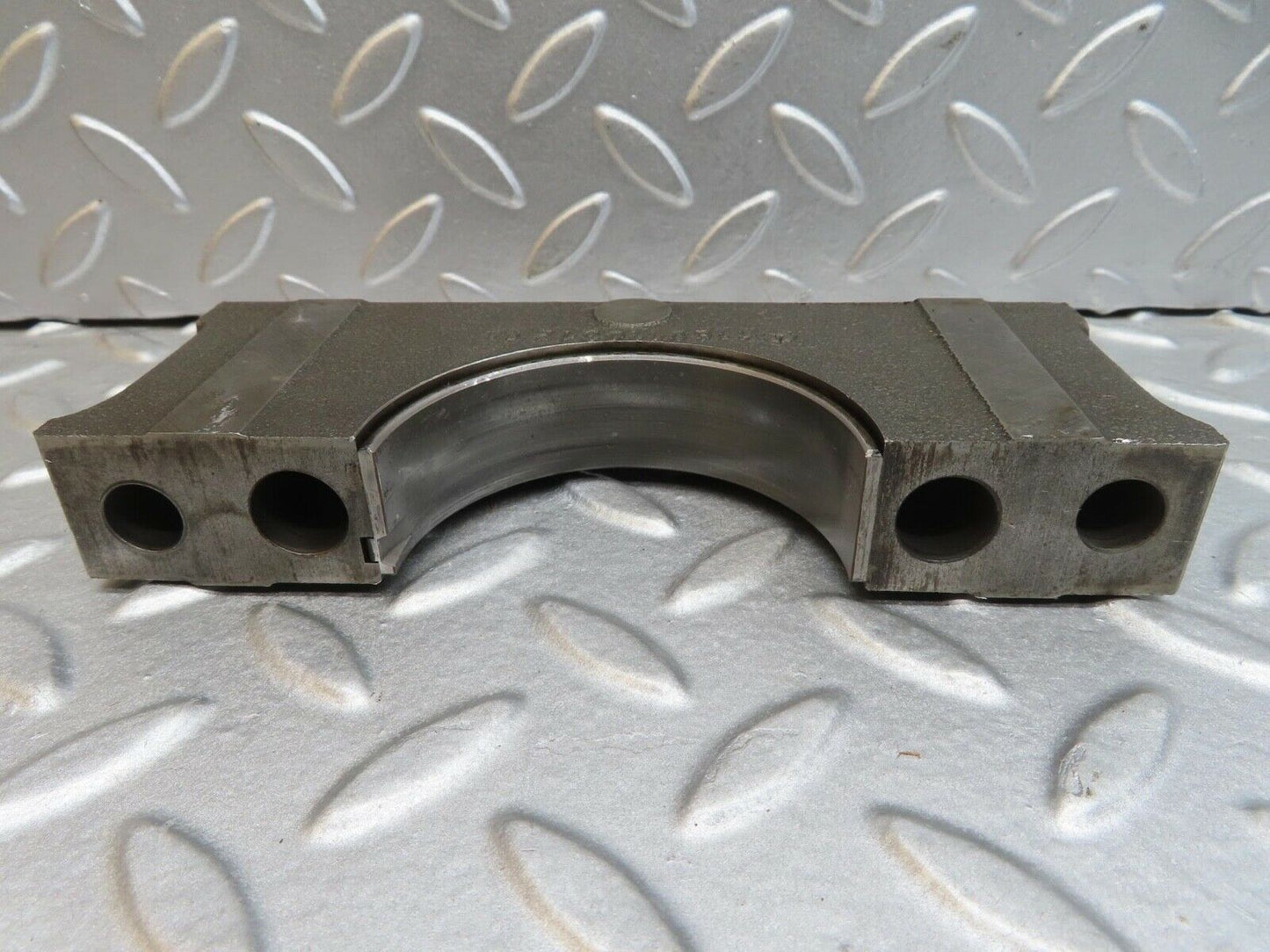 13702 Mercedes-Benz R107 450SL  Crankshaft Bearing Holder Block 1160110312