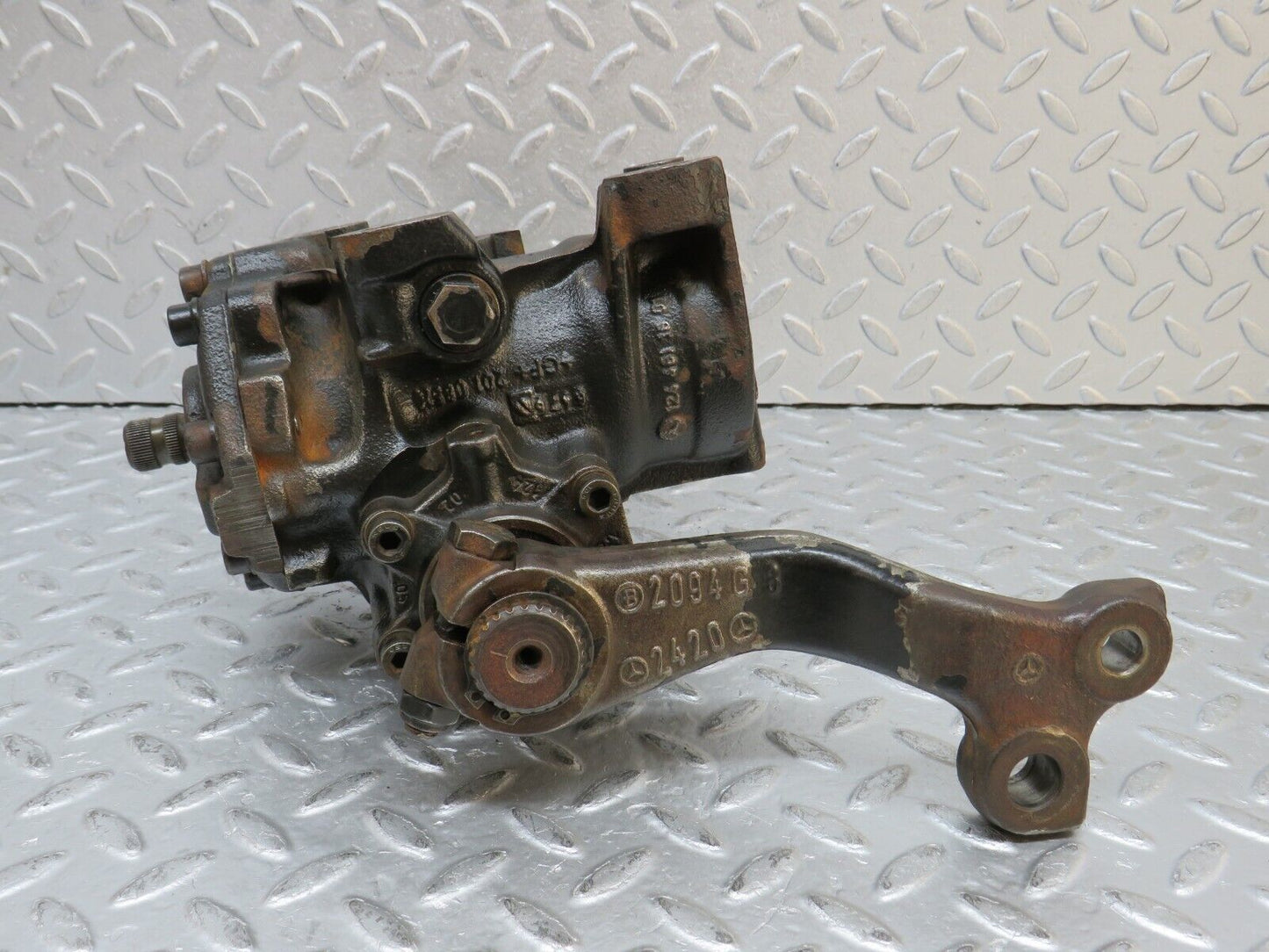 37983 Mercedes-Benz A124 320E Cabriolet Steering Box Steering Rack 1244611601