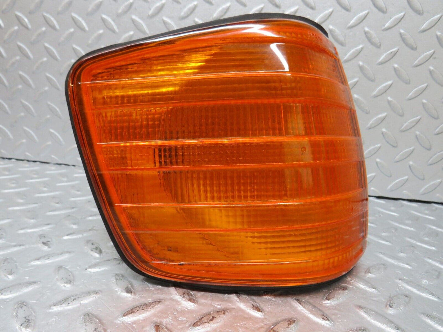 36936 Mercedes-Benz C126 420SEC Coupe Indicator Light Front Right