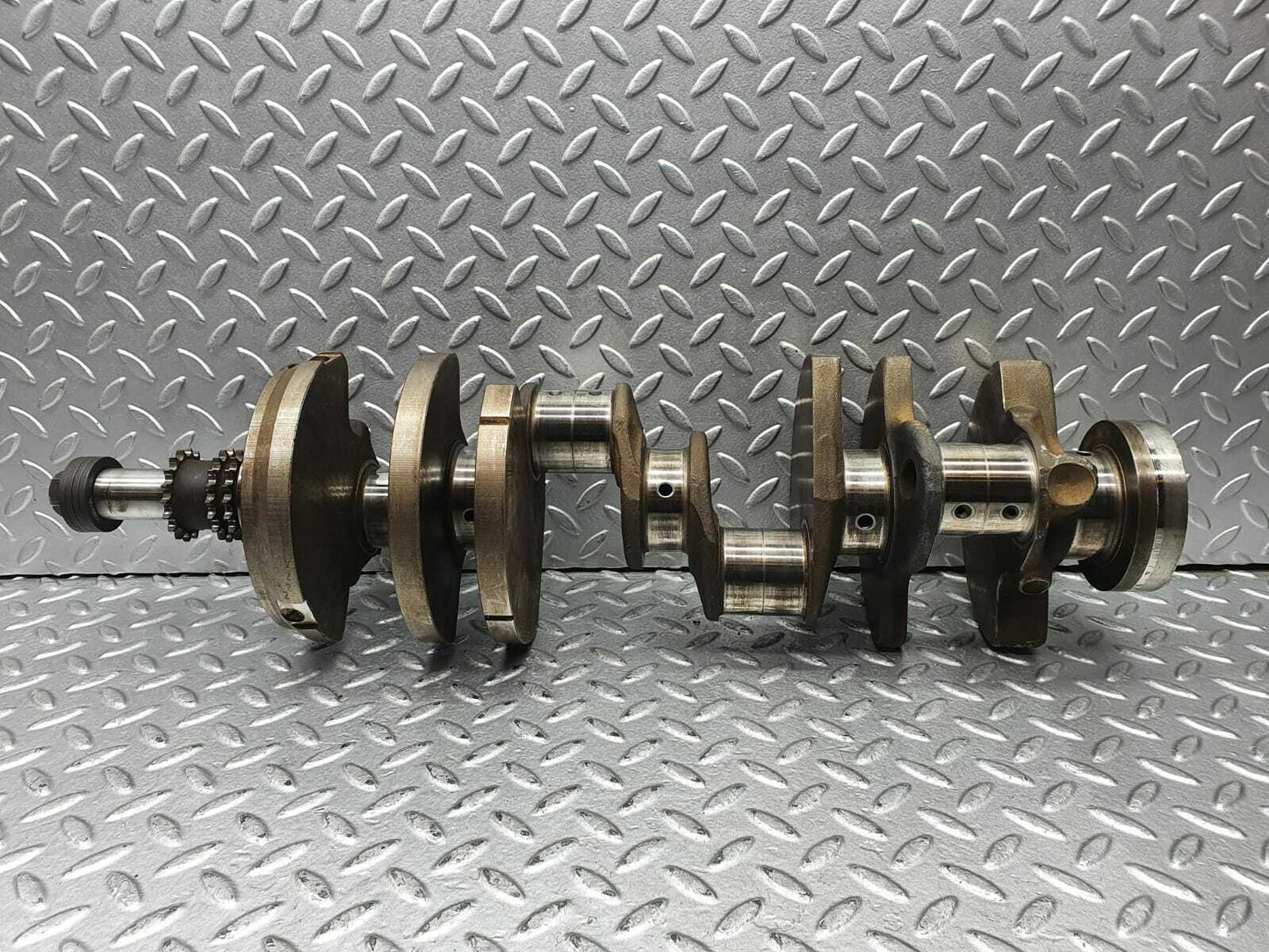 15797 Mercedes-Benz R107 450SL Crankshaft 1170311001