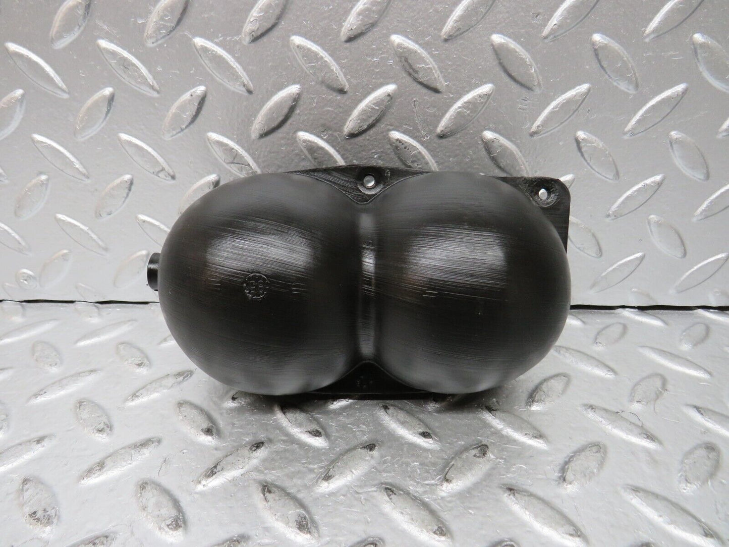 27312 Mercedes-Benz W123 280E Vacuum Reservoir